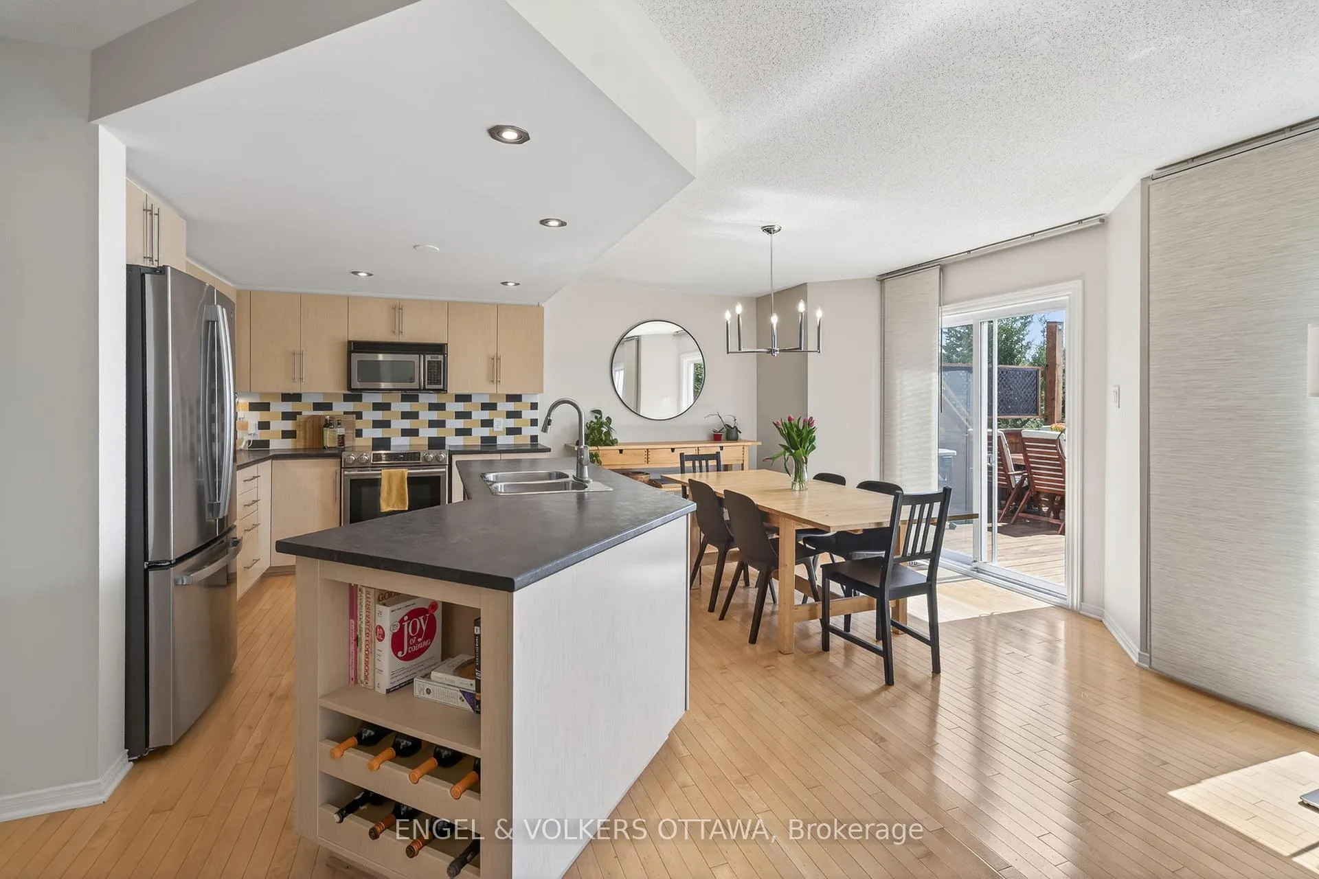 Photo 10 of 101 Scampton Drive, Ottawa, Kanata - Morgan's Grant/South March — HOMEH
