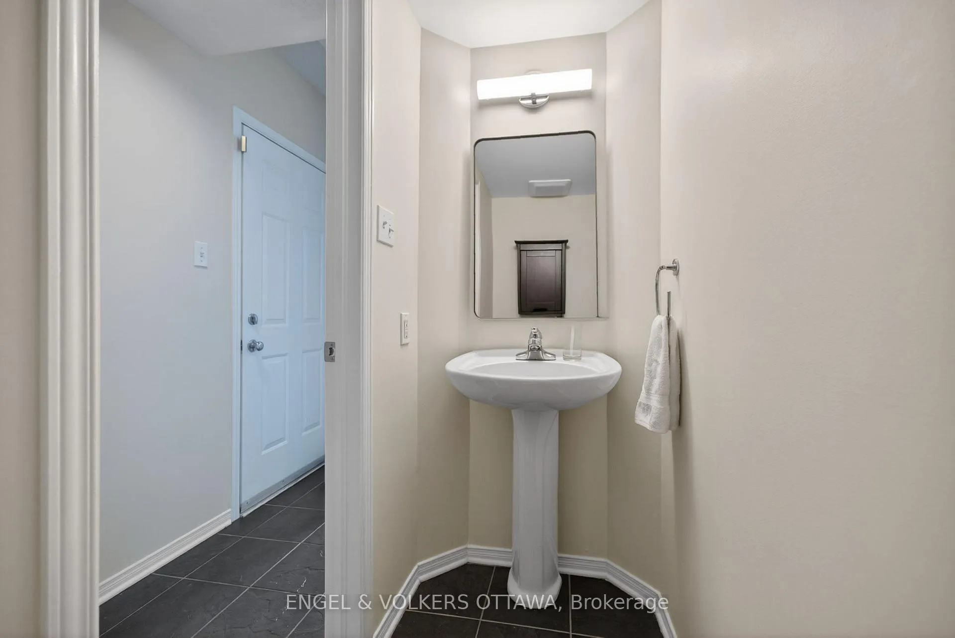 Photo 14 of 101 Scampton Drive, Ottawa, Kanata - Morgan's Grant/South March — HOMEH