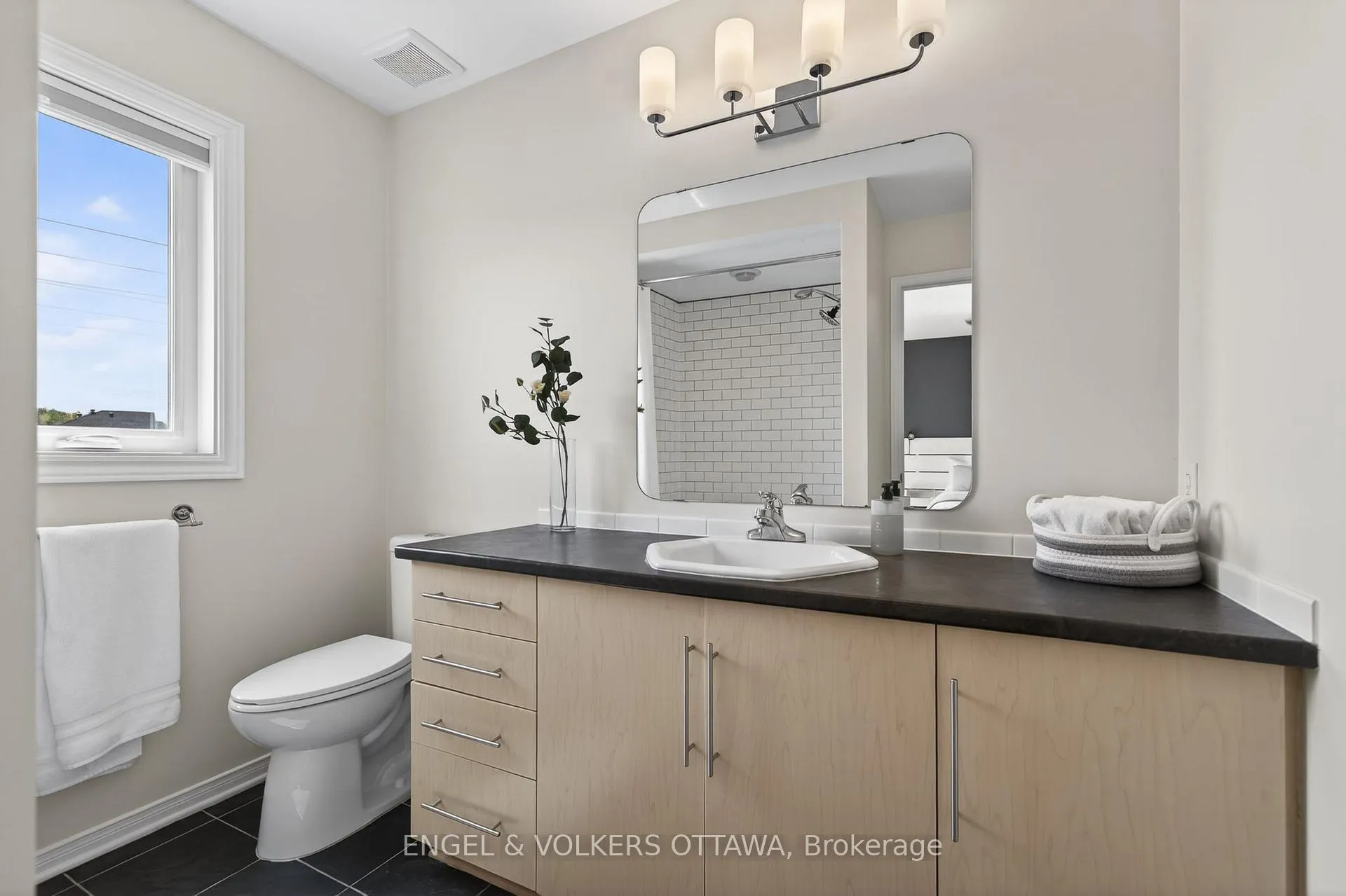 Photo 21 of 101 Scampton Drive, Ottawa, Kanata - Morgan's Grant/South March — HOMEH