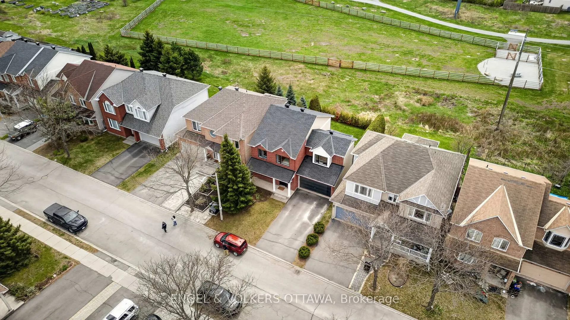 Photo 33 of 101 Scampton Drive, Ottawa, Kanata - Morgan's Grant/South March — HOMEH