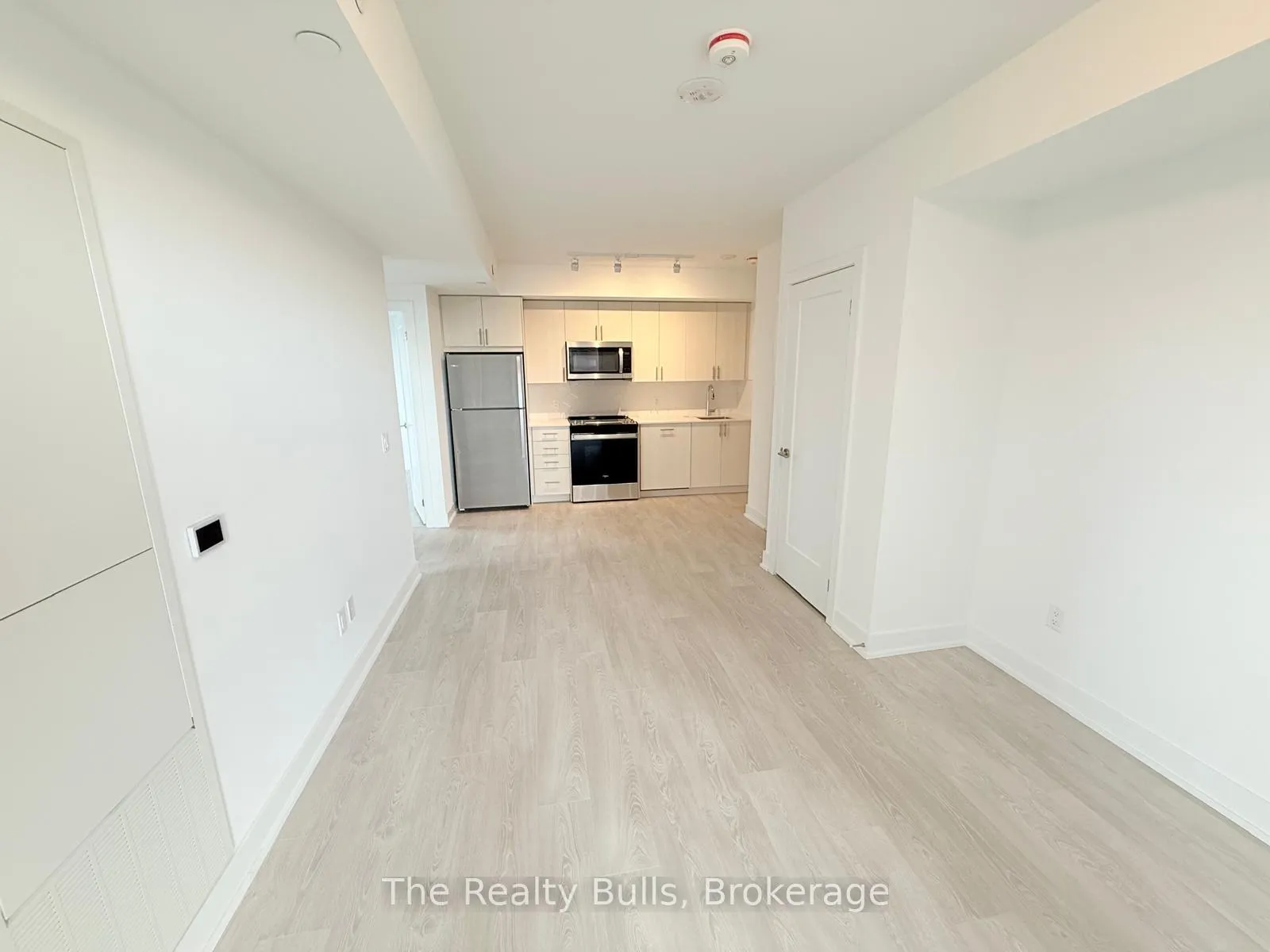 Photo 5 of Unit 516, 2545 Simcoe Street N, Oshawa, Windfields — HOMEH