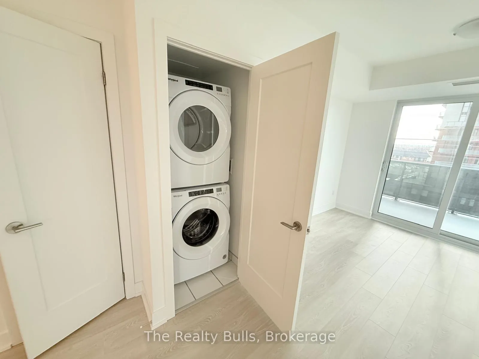 Photo 8 of Unit 516, 2545 Simcoe Street N, Oshawa, Windfields — HOMEH