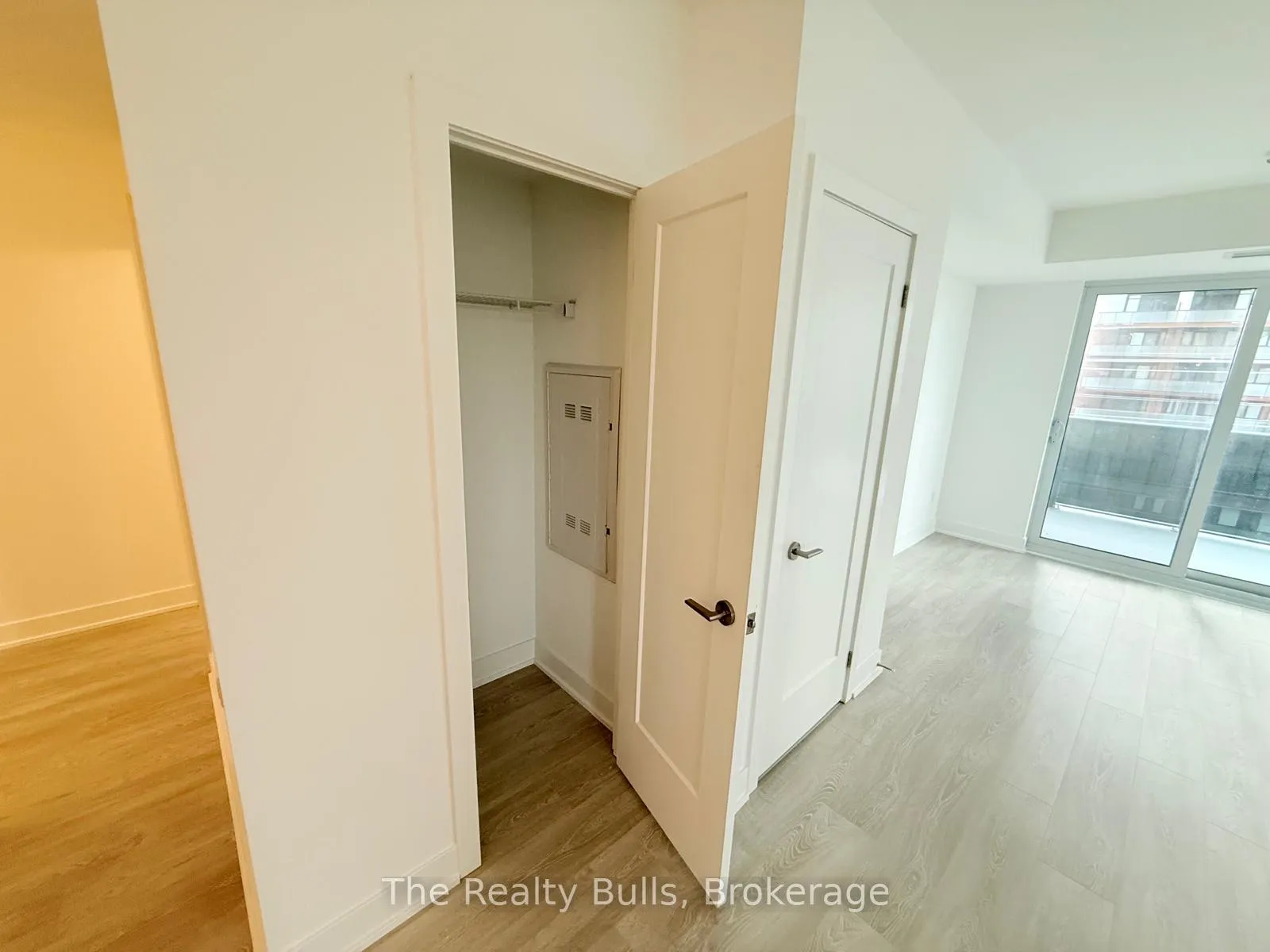 Photo 12 of Unit 516, 2545 Simcoe Street N, Oshawa, Windfields — HOMEH
