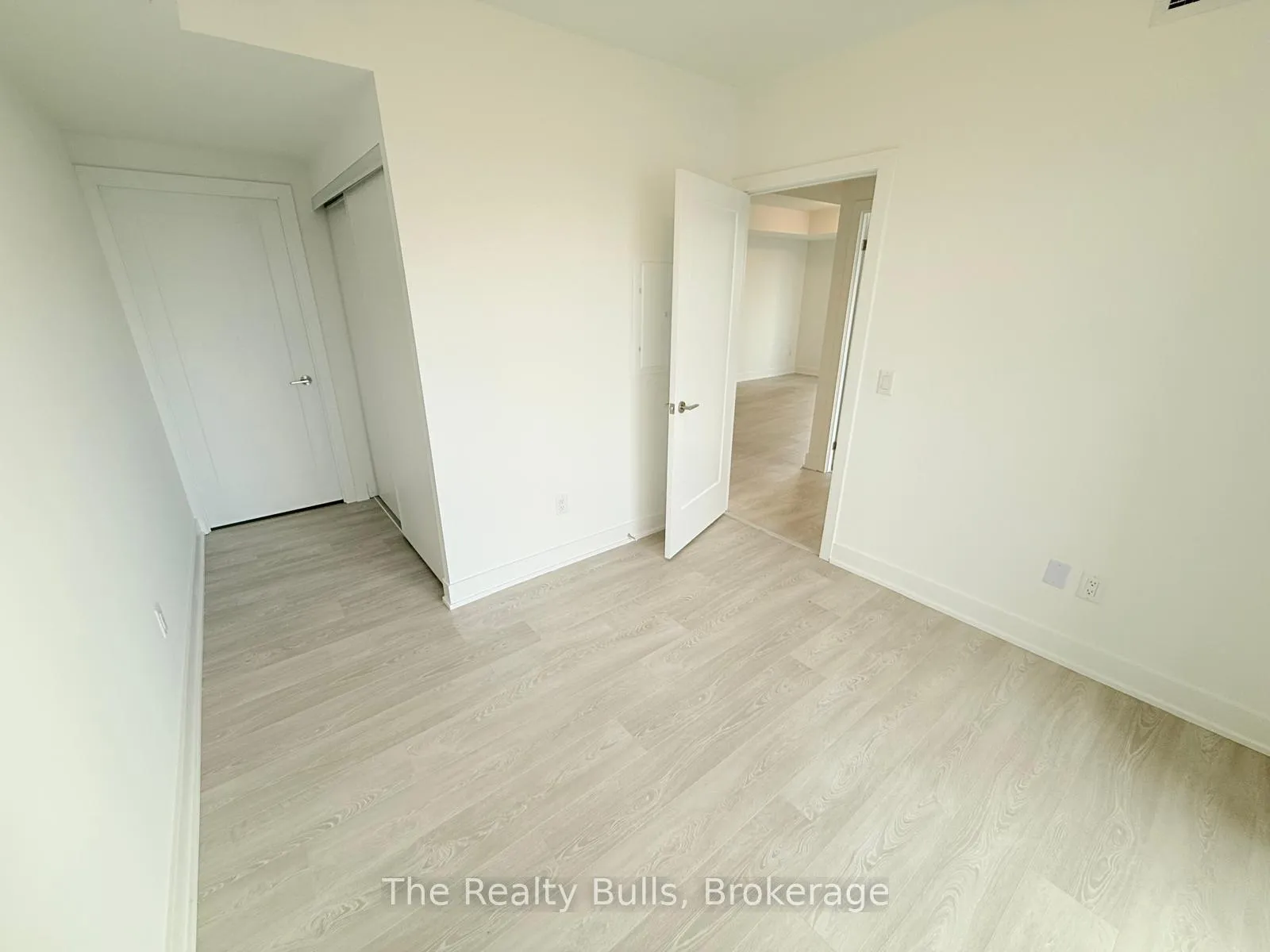 Photo 15 of Unit 516, 2545 Simcoe Street N, Oshawa, Windfields — HOMEH