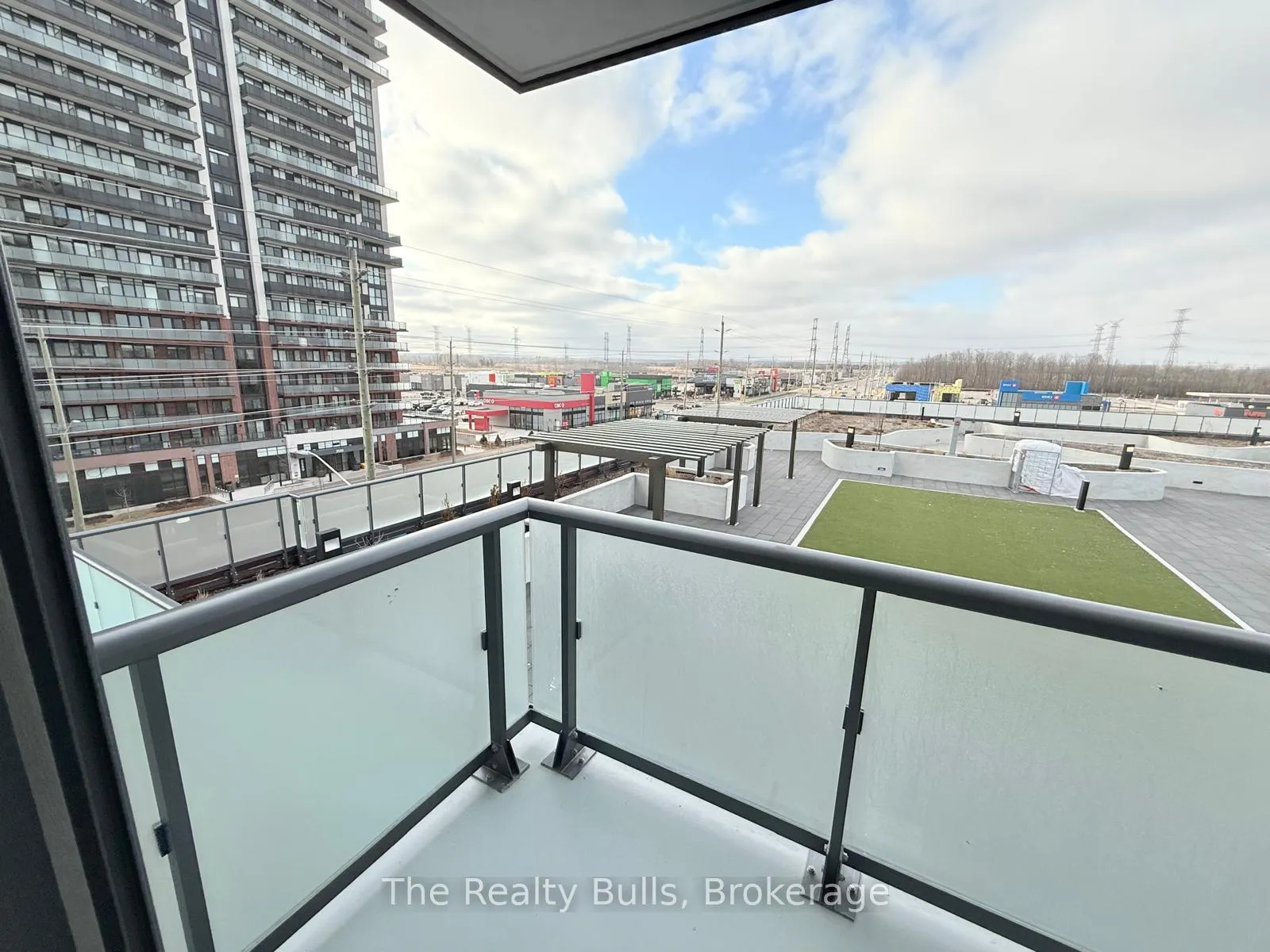 Photo 18 of Unit 516, 2545 Simcoe Street N, Oshawa, Windfields — HOMEH