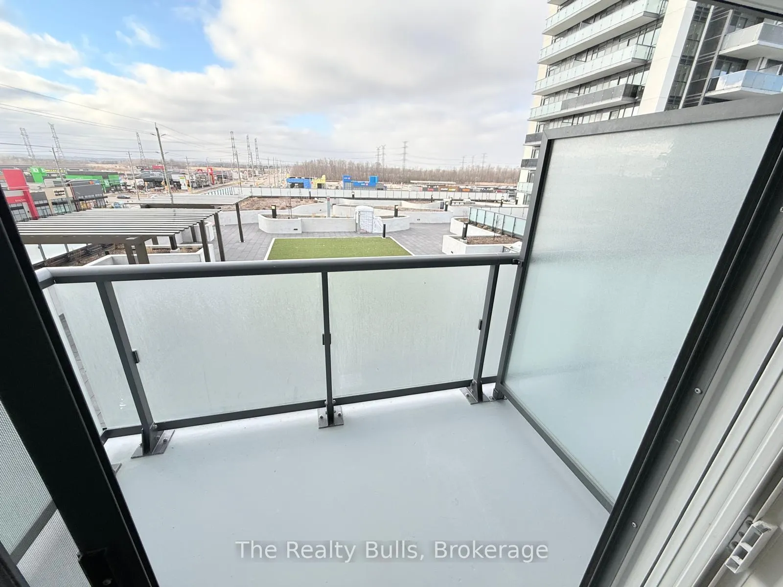 Photo 19 of Unit 516, 2545 Simcoe Street N, Oshawa, Windfields — HOMEH