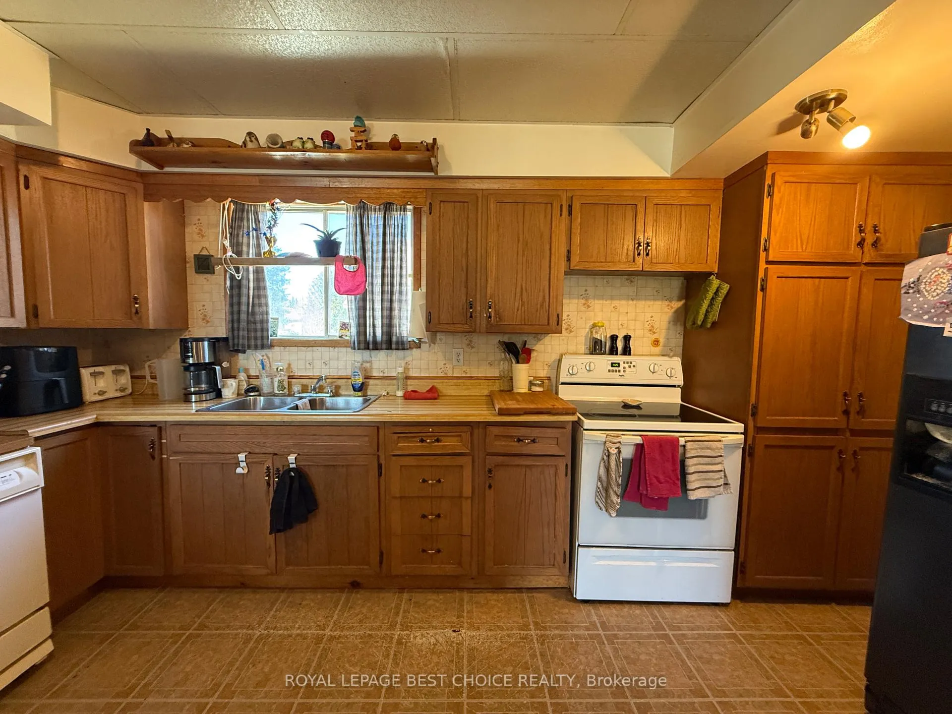 Photo 9 of 21 7th Avenue, Englehart — HOMEH