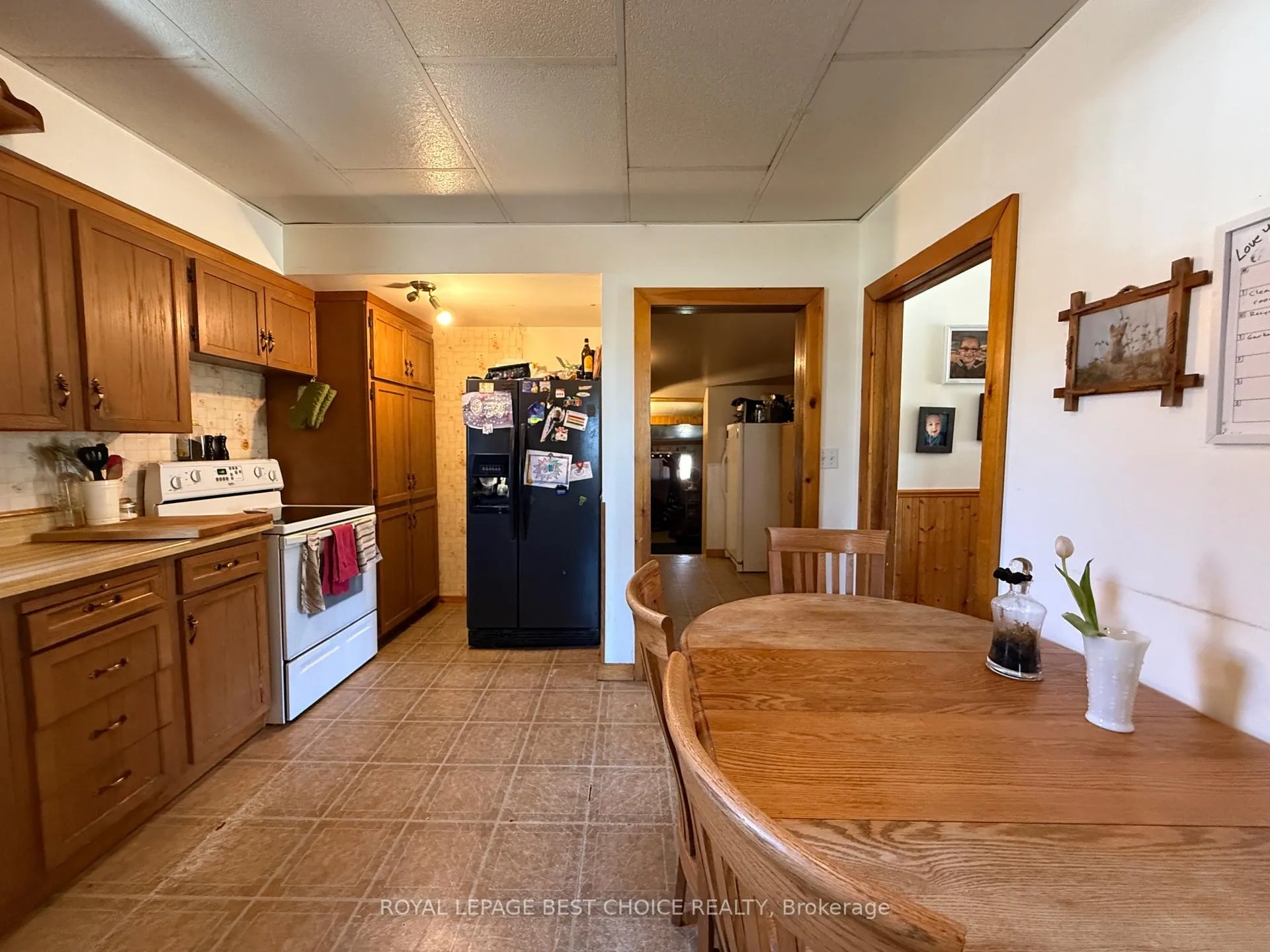 Photo 10 of 21 7th Avenue, Englehart — HOMEH