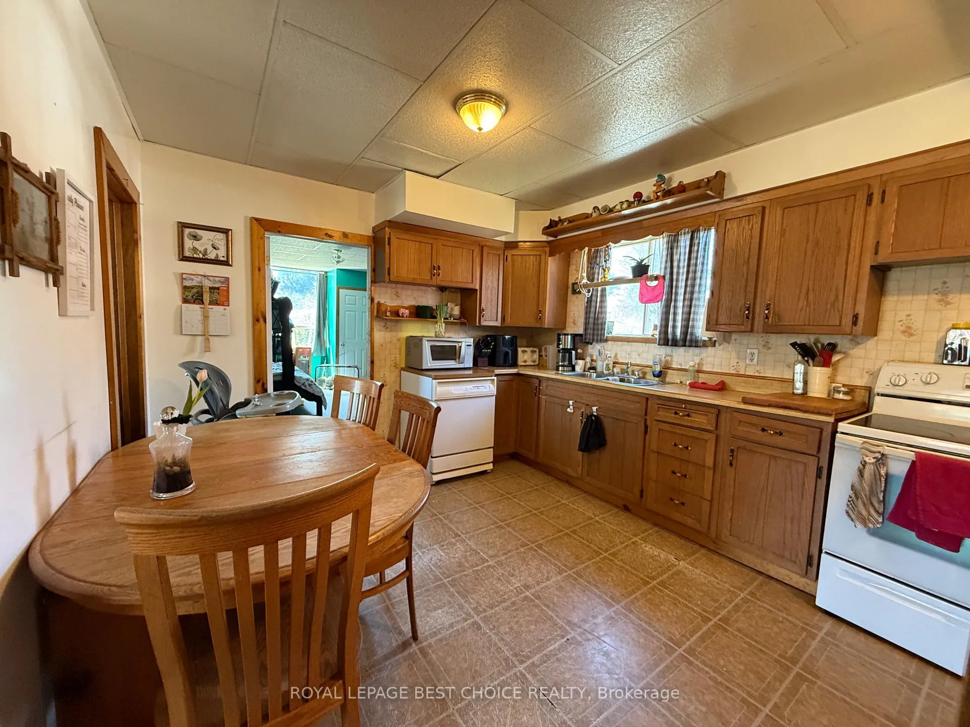 Photo 12 of 21 7th Avenue, Englehart — HOMEH