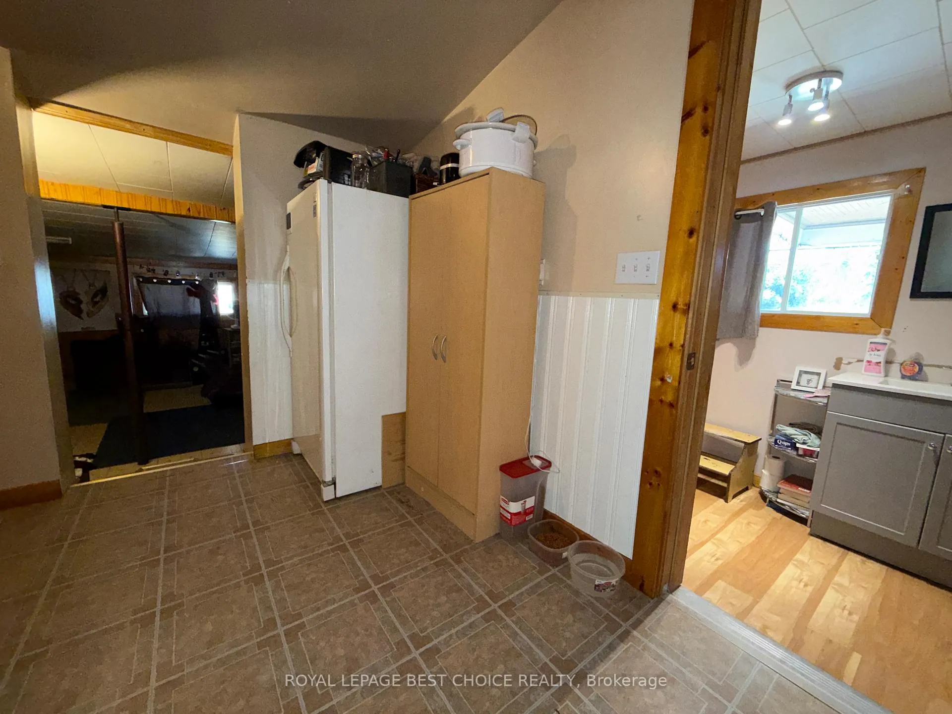 Photo 16 of 21 7th Avenue, Englehart — HOMEH