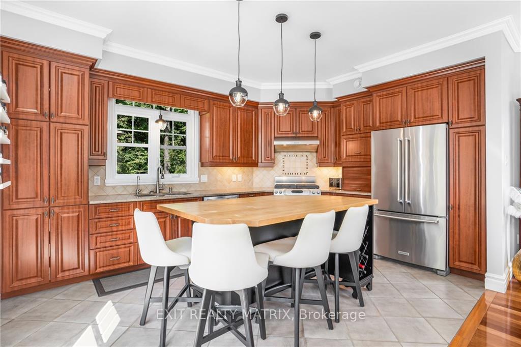 Photo 10 of 701 Fox Run Road, Champlain, Champlain Twp — HOMEH