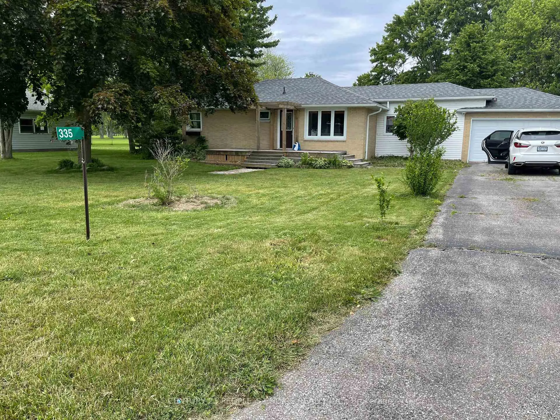 Photo 2 of 335 Robson Road, Windsor — HOMEH