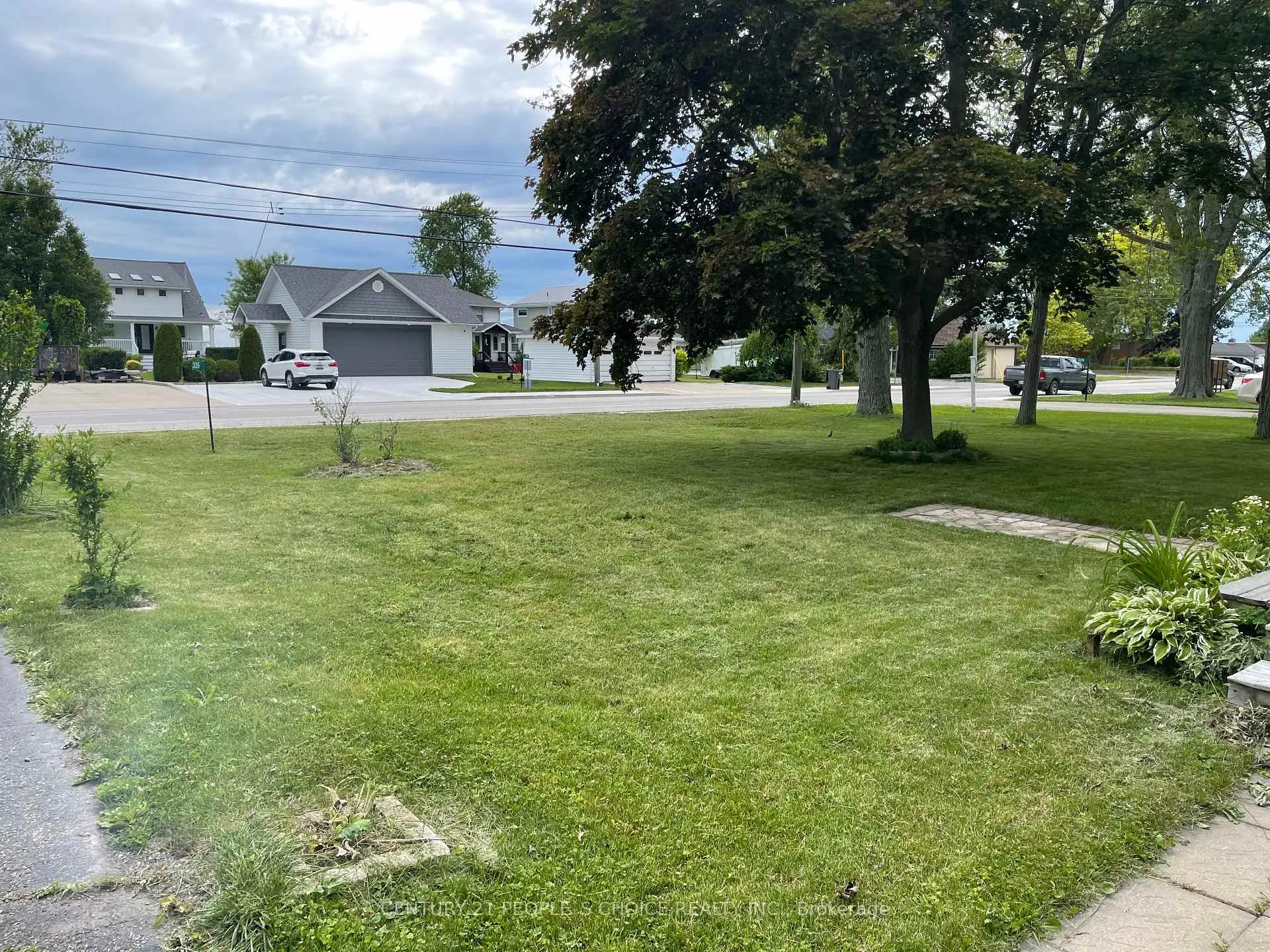 Photo 5 of 335 Robson Road, Windsor — HOMEH