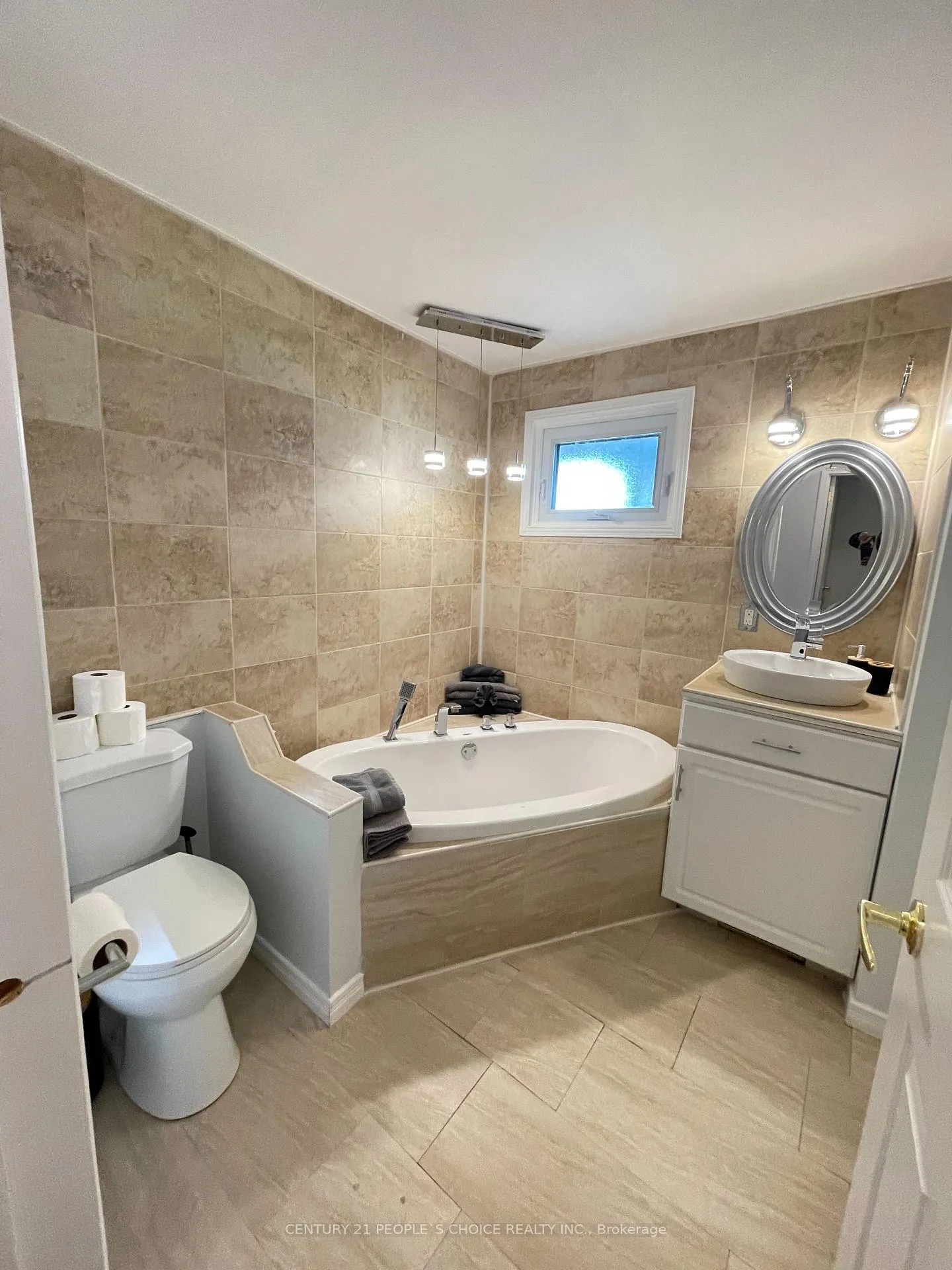 Photo 20 of 335 Robson Road, Windsor — HOMEH