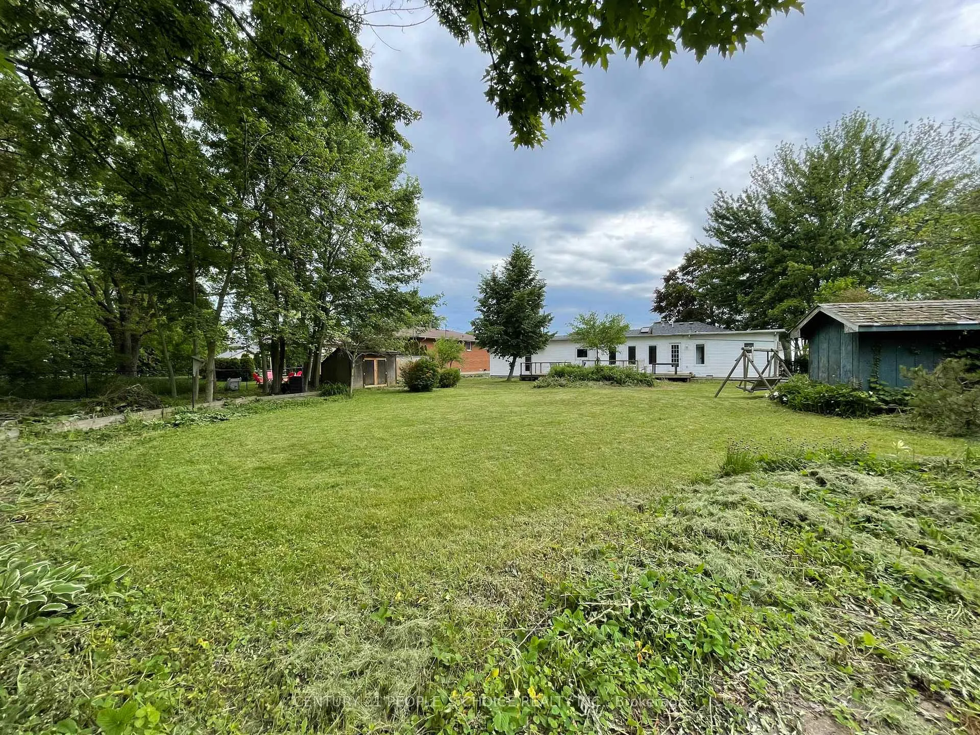 Photo 29 of 335 Robson Road, Windsor — HOMEH