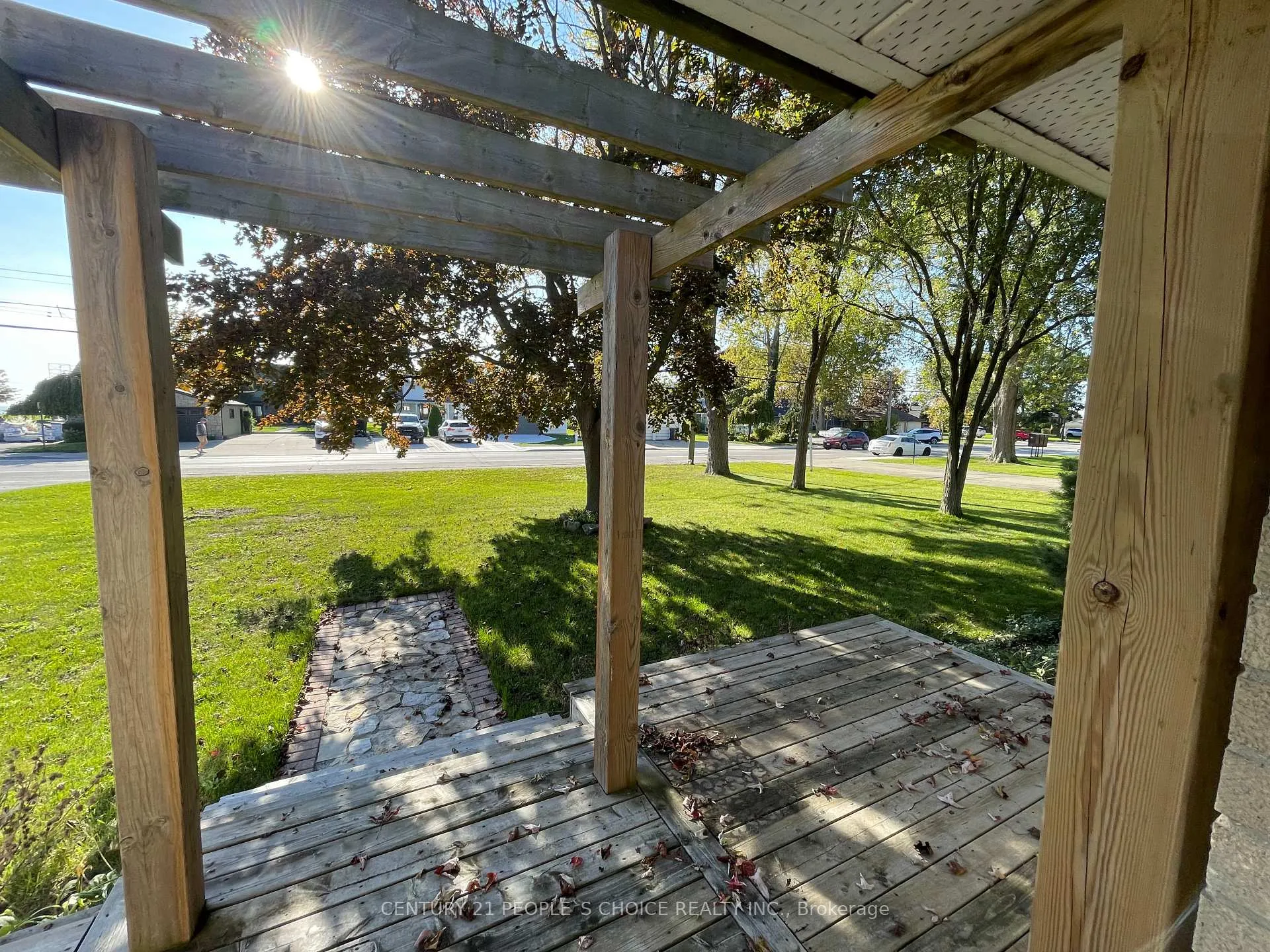 Photo 33 of 335 Robson Road, Windsor — HOMEH