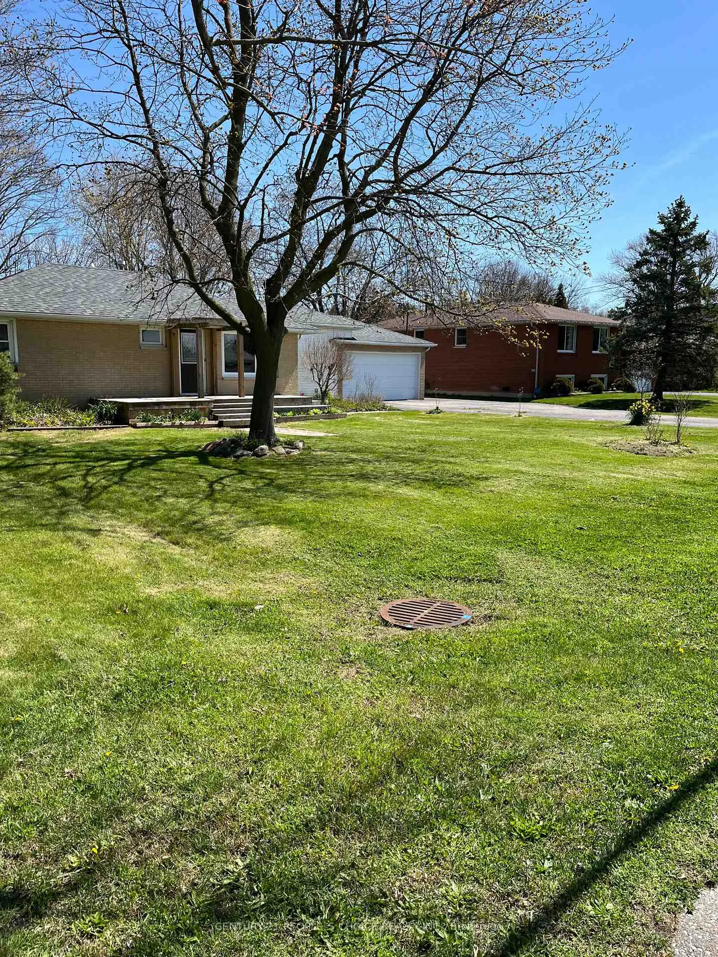 Photo 39 of 335 Robson Road, Windsor — HOMEH