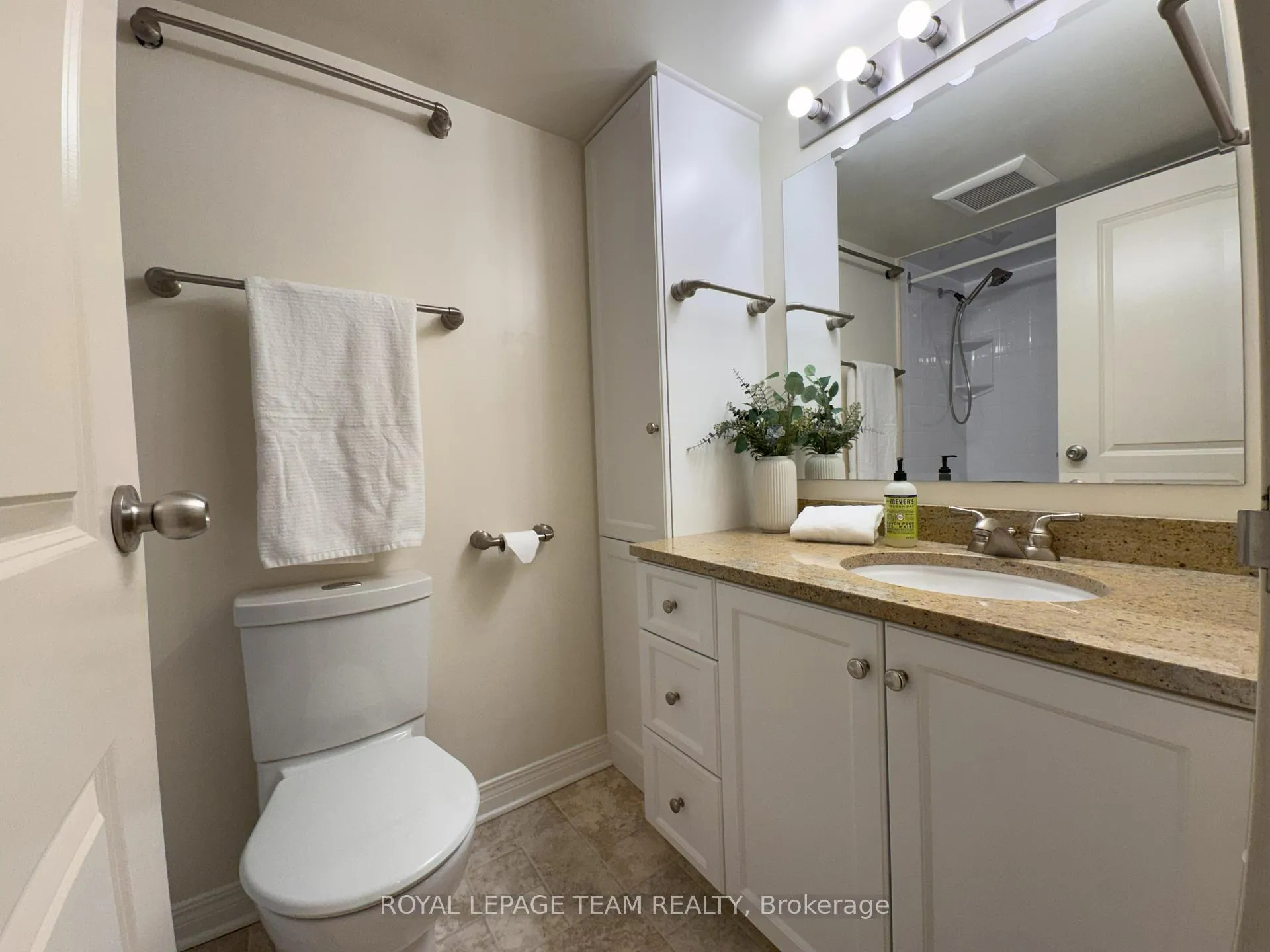 Photo 8 of Unit 1908, 470 Laurier Avenue, Ottawa, Ottawa Centre — HOMEH