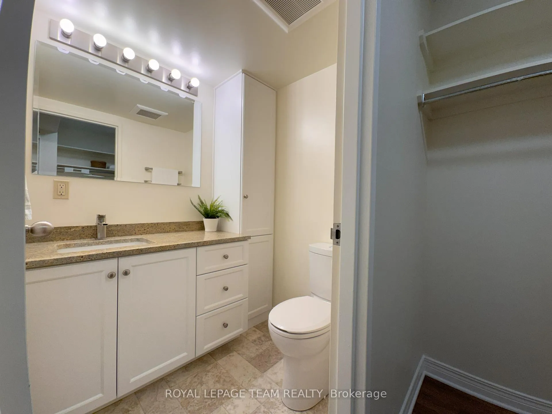 Photo 18 of Unit 1908, 470 Laurier Avenue, Ottawa, Ottawa Centre — HOMEH
