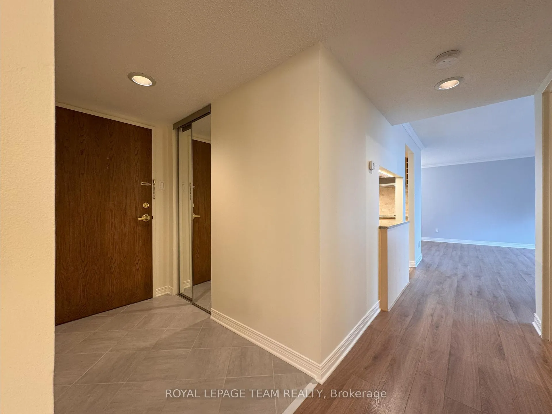 Photo 23 of Unit 1908, 470 Laurier Avenue, Ottawa, Ottawa Centre — HOMEH