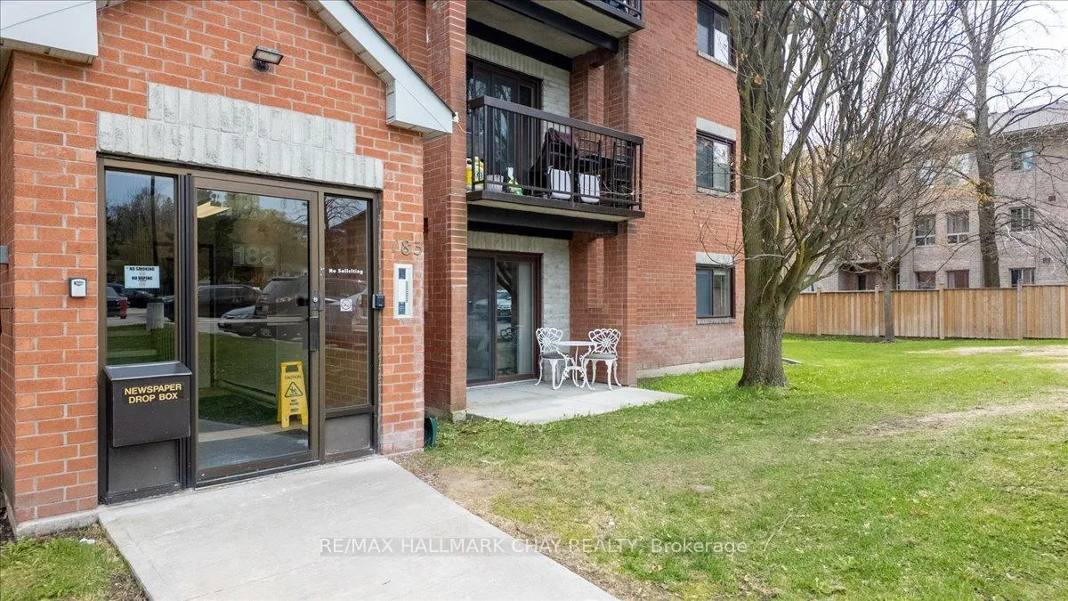 Photo 2 of Unit C2, 183 Edgehill Drive, Barrie, Letitia Heights — HOMEH