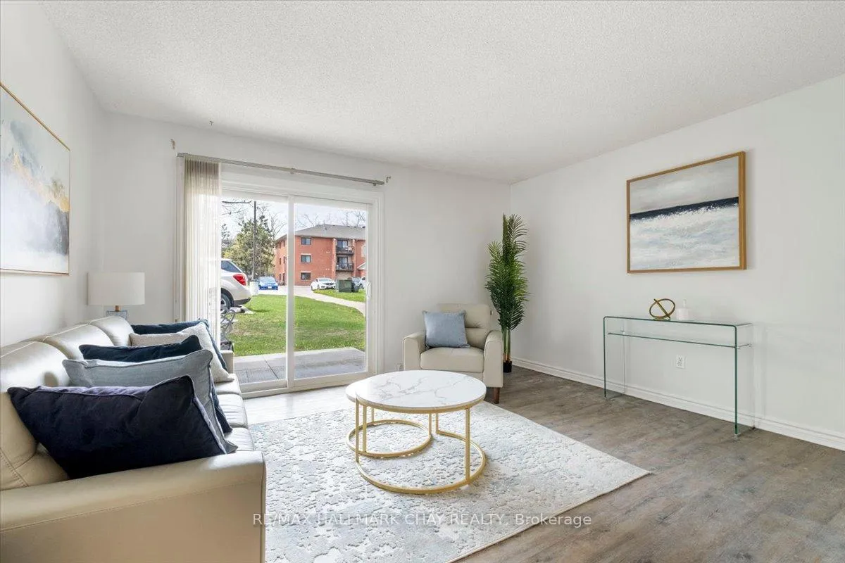 Photo 7 of Unit C2, 183 Edgehill Drive, Barrie, Letitia Heights — HOMEH