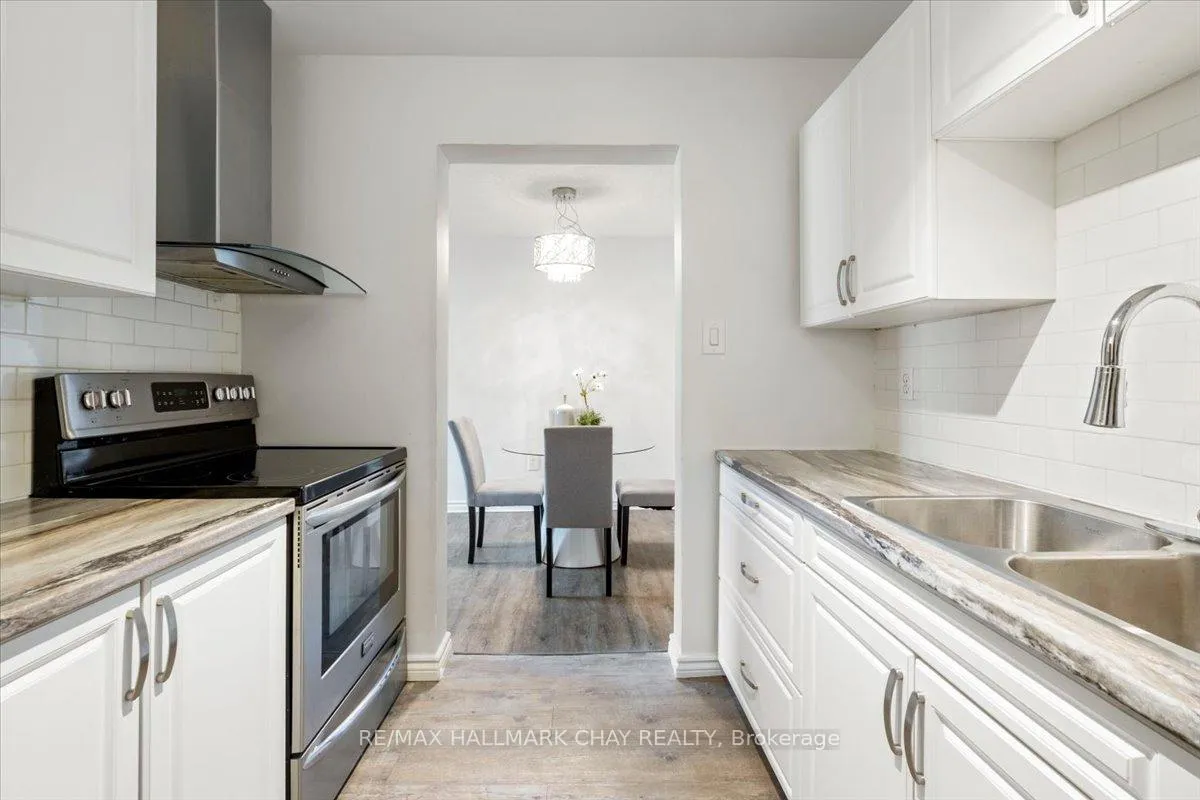 Photo 12 of Unit C2, 183 Edgehill Drive, Barrie, Letitia Heights — HOMEH