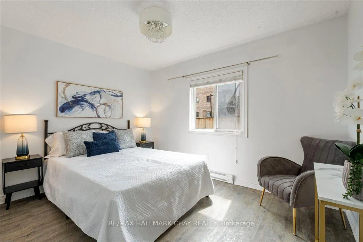 Photo 13 of Unit C2, 183 Edgehill Drive, Barrie, Letitia Heights — HOMEH