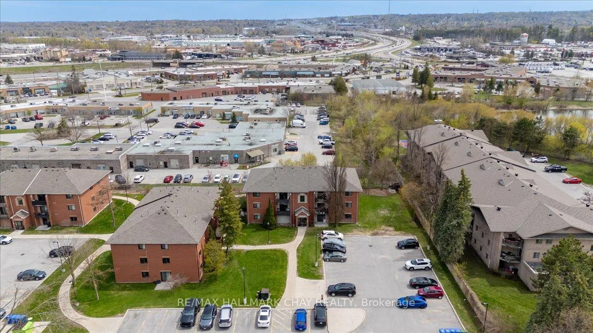 Photo 21 of Unit C2, 183 Edgehill Drive, Barrie, Letitia Heights — HOMEH