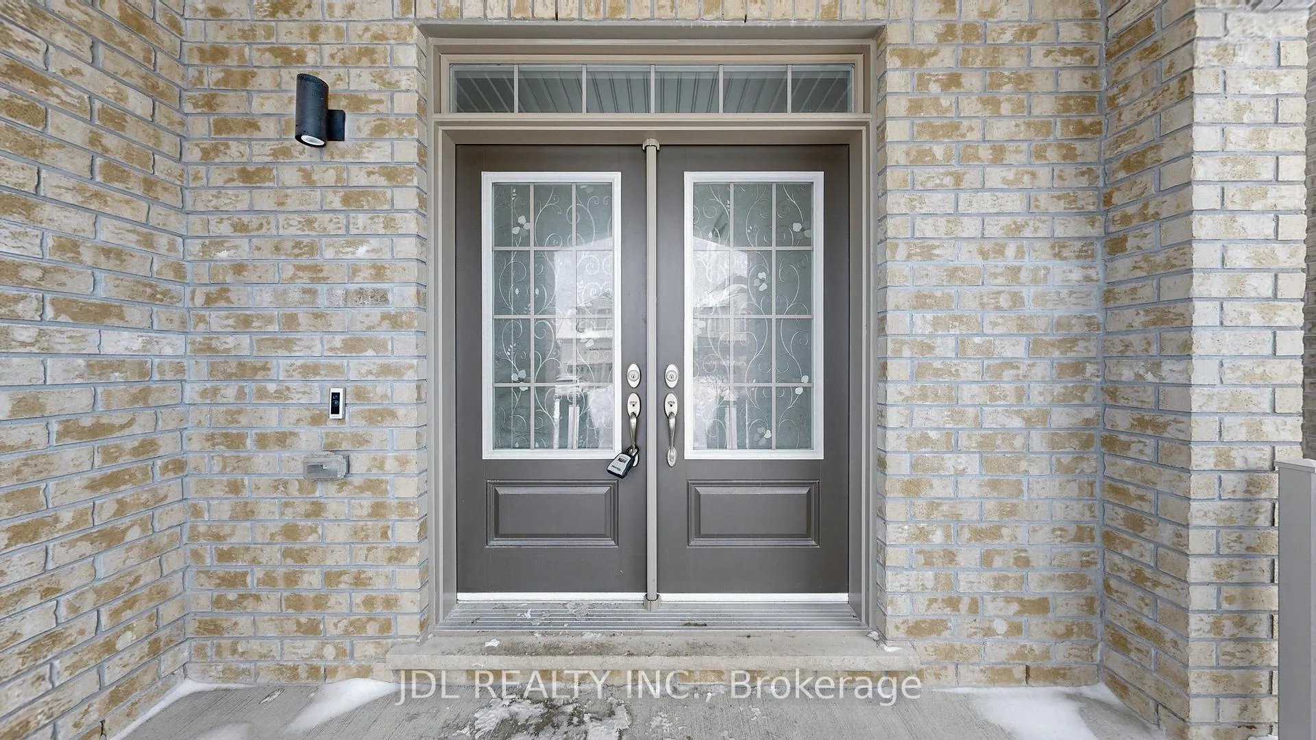 Photo 5 of 103 Connell Drive, Georgina, Keswick North — HOMEH