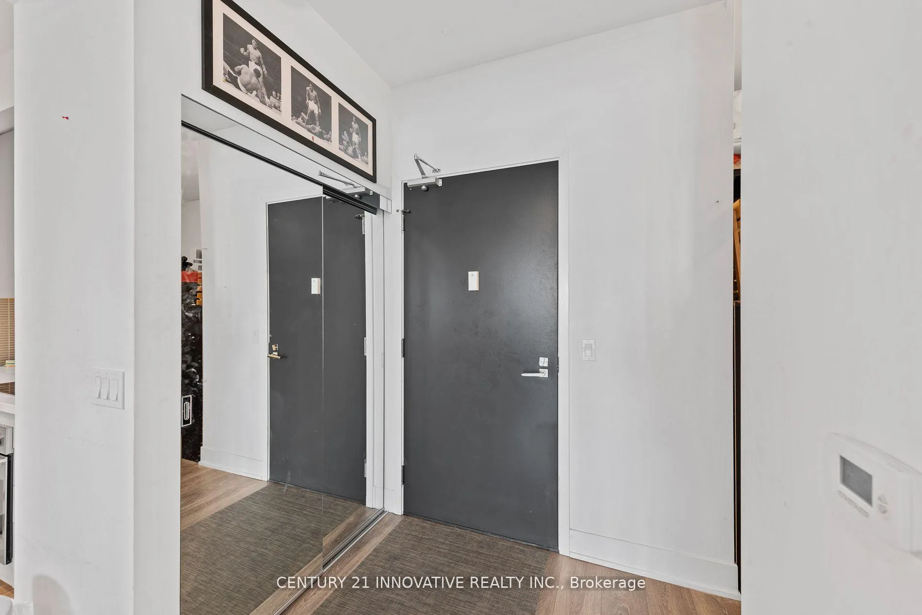 Photo 1 of Unit 2504, 2908 7 Highway, Vaughan, Concord — HOMEH