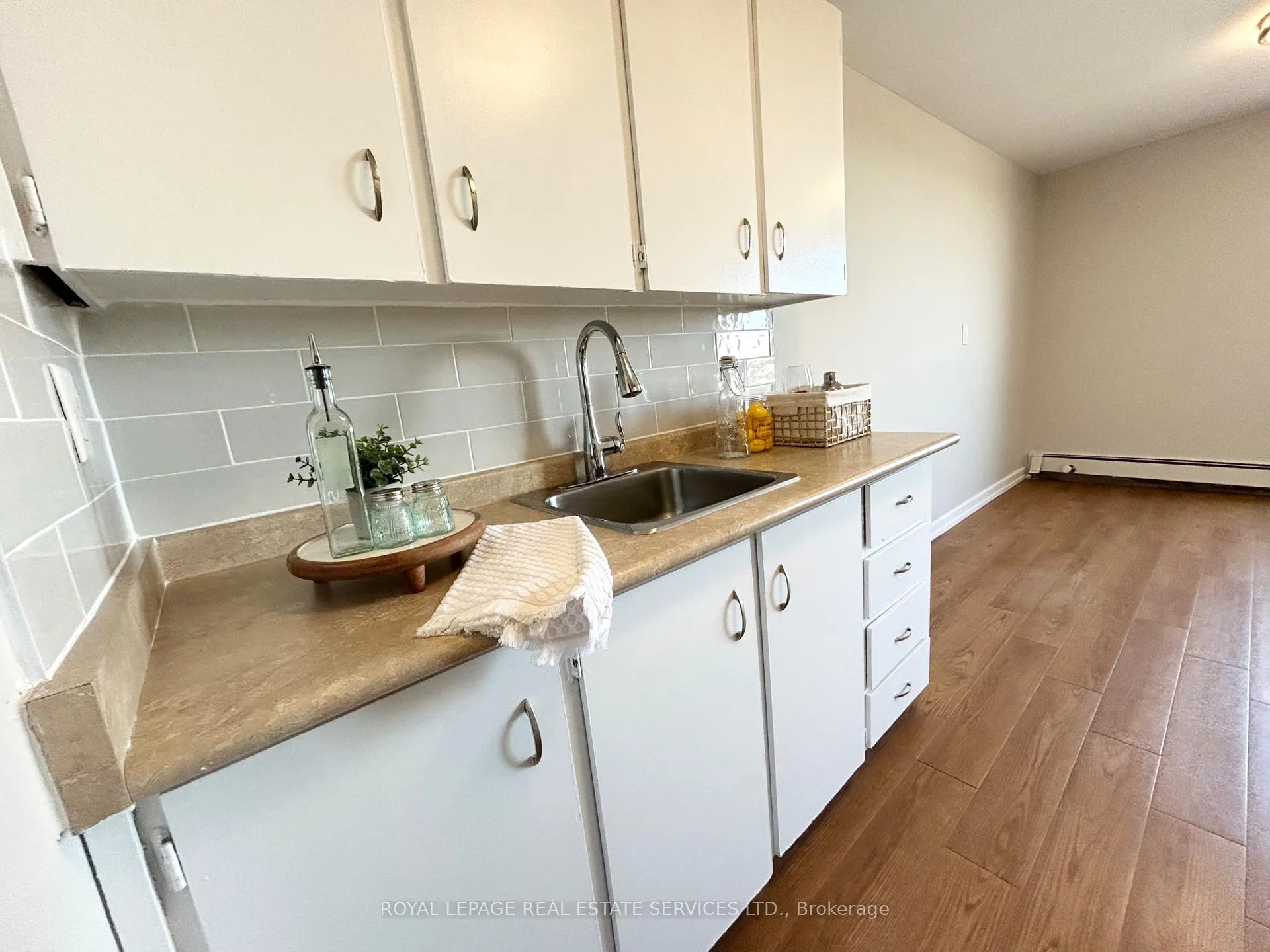 Photo 6 of Unit 1114, 10 Overlea Drive, Kitchener, St. Marys Hospital — HOMEH