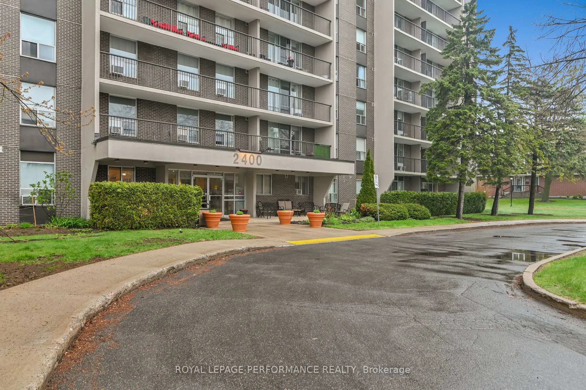 Photo 2 of Unit 307, 2400 Virginia Drive, Ottawa, Guildwood Estates - Urbandale Acres — HOMEH