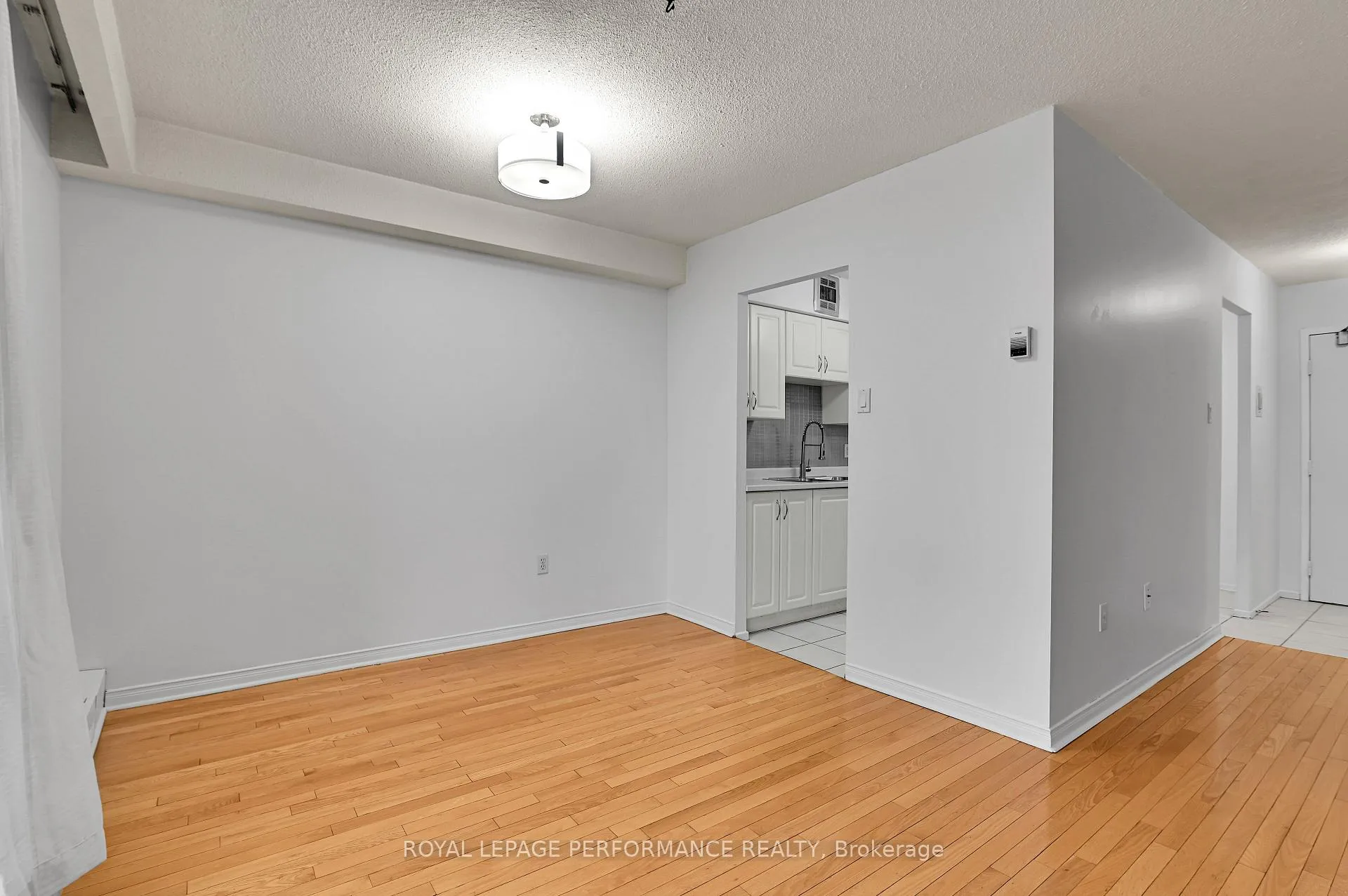 Photo 14 of Unit 307, 2400 Virginia Drive, Ottawa, Guildwood Estates - Urbandale Acres — HOMEH