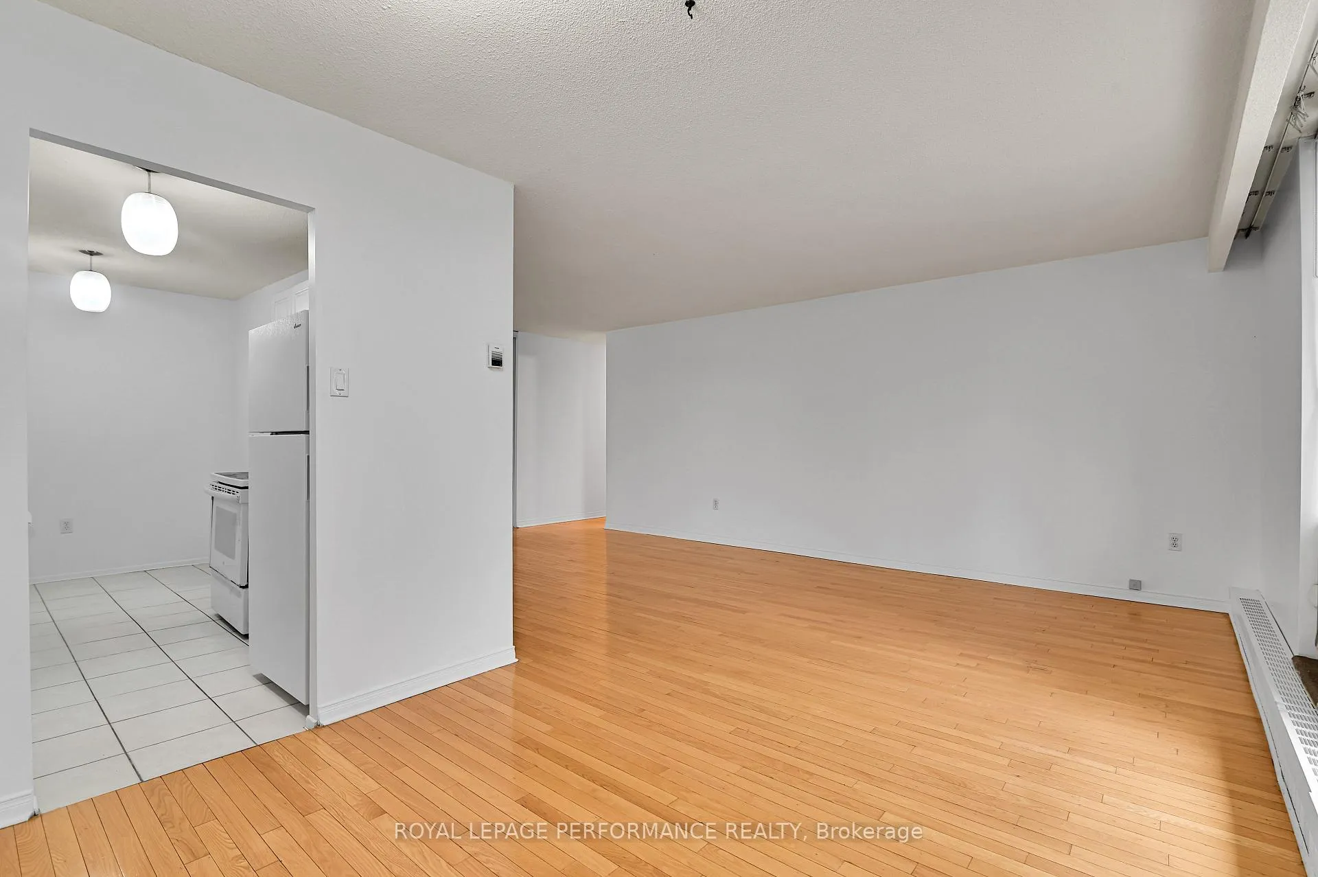 Photo 15 of Unit 307, 2400 Virginia Drive, Ottawa, Guildwood Estates - Urbandale Acres — HOMEH