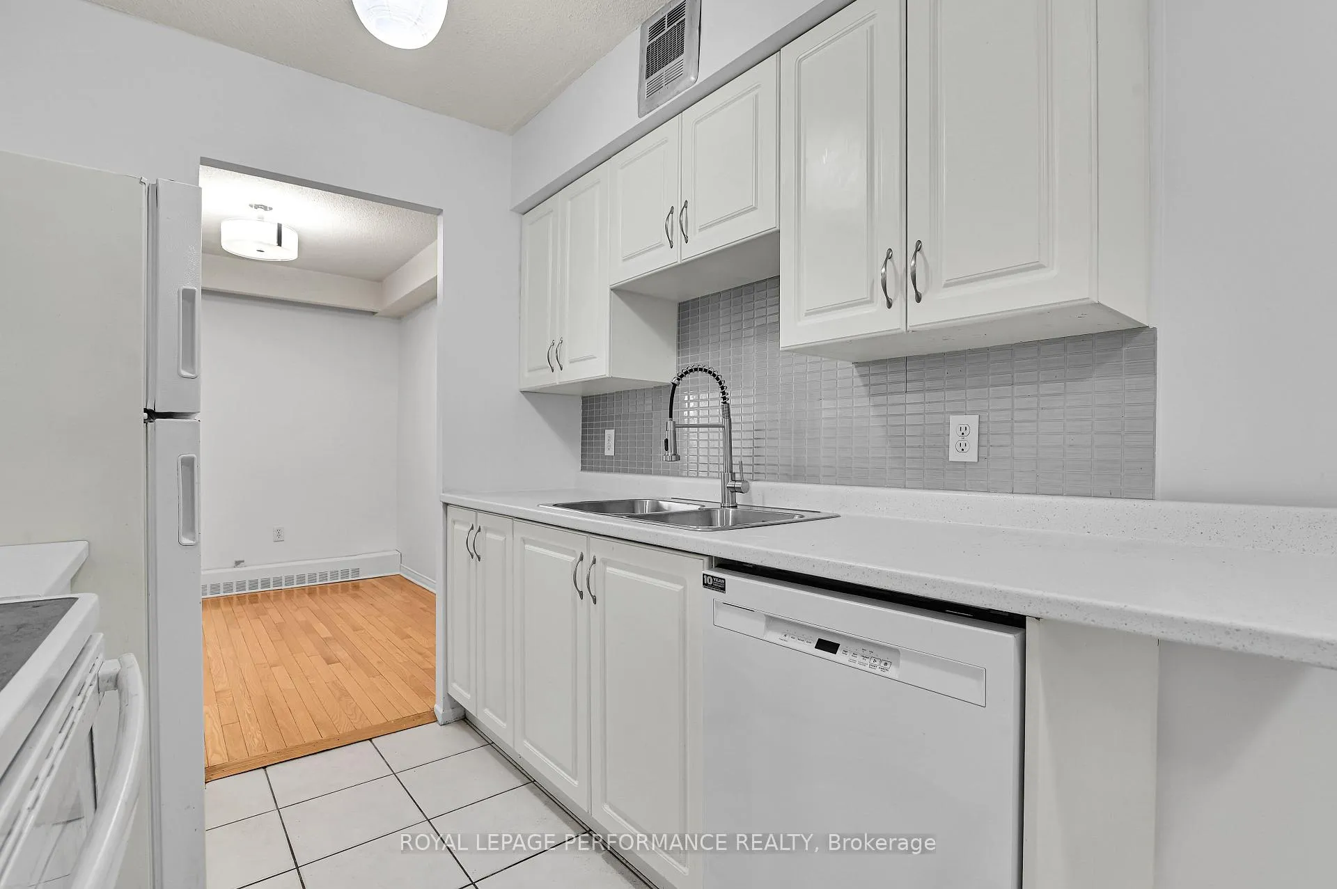 Photo 17 of Unit 307, 2400 Virginia Drive, Ottawa, Guildwood Estates - Urbandale Acres — HOMEH