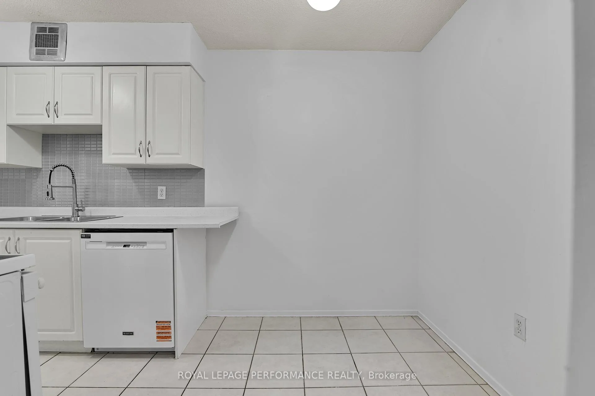 Photo 19 of Unit 307, 2400 Virginia Drive, Ottawa, Guildwood Estates - Urbandale Acres — HOMEH