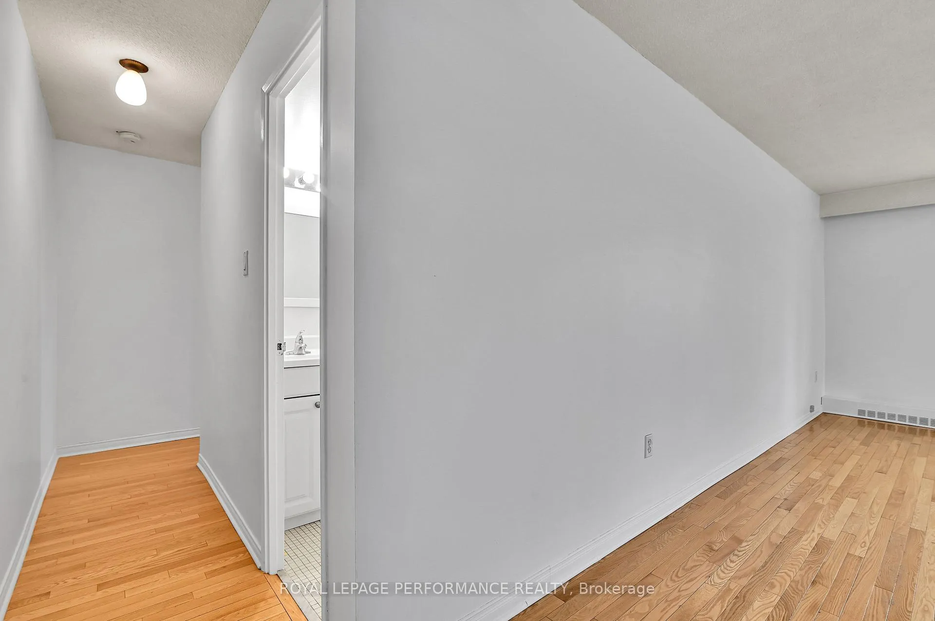 Photo 20 of Unit 307, 2400 Virginia Drive, Ottawa, Guildwood Estates - Urbandale Acres — HOMEH