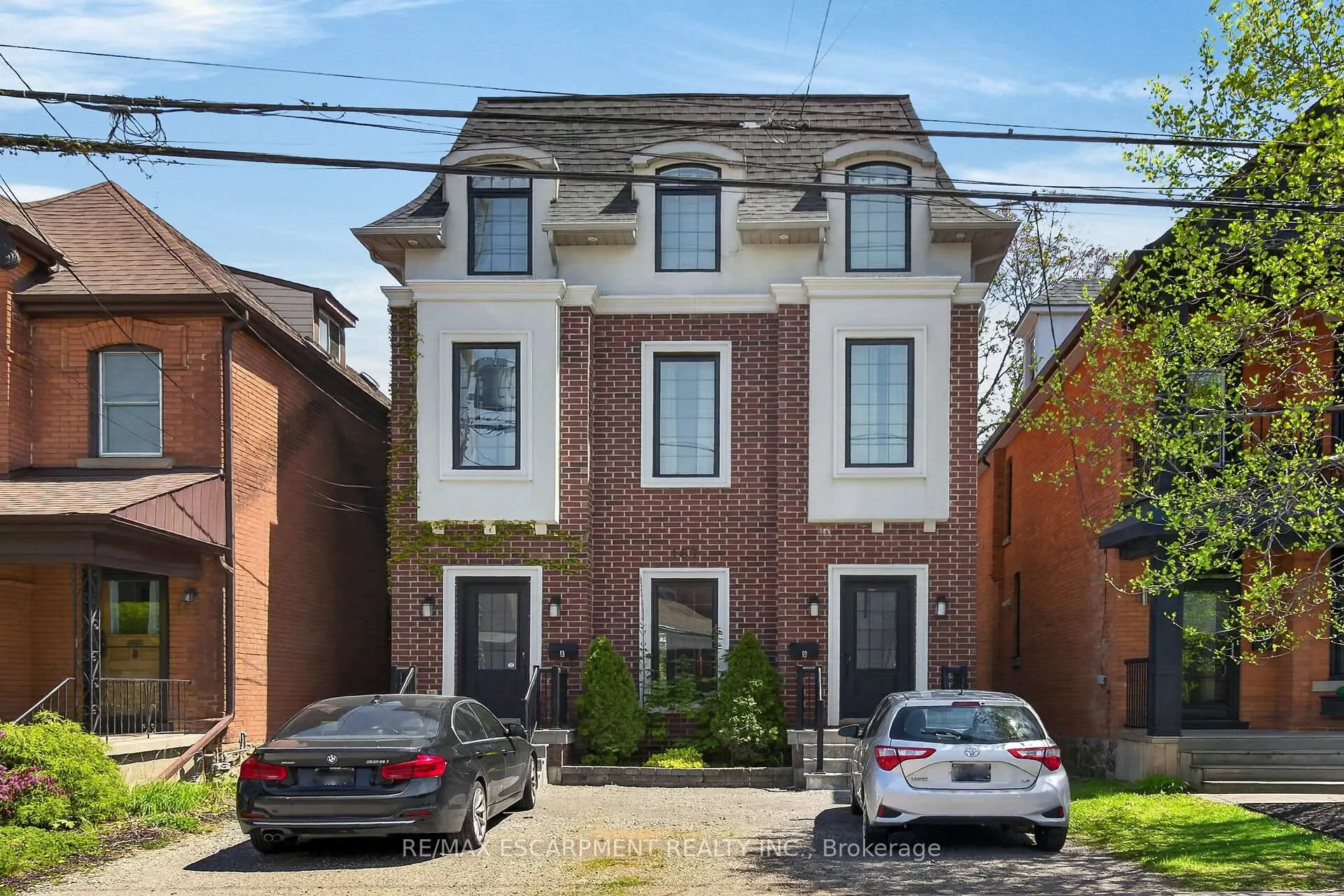 Photo 2 of 167 Walnut Street S, Hamilton, Corktown — HOMEH