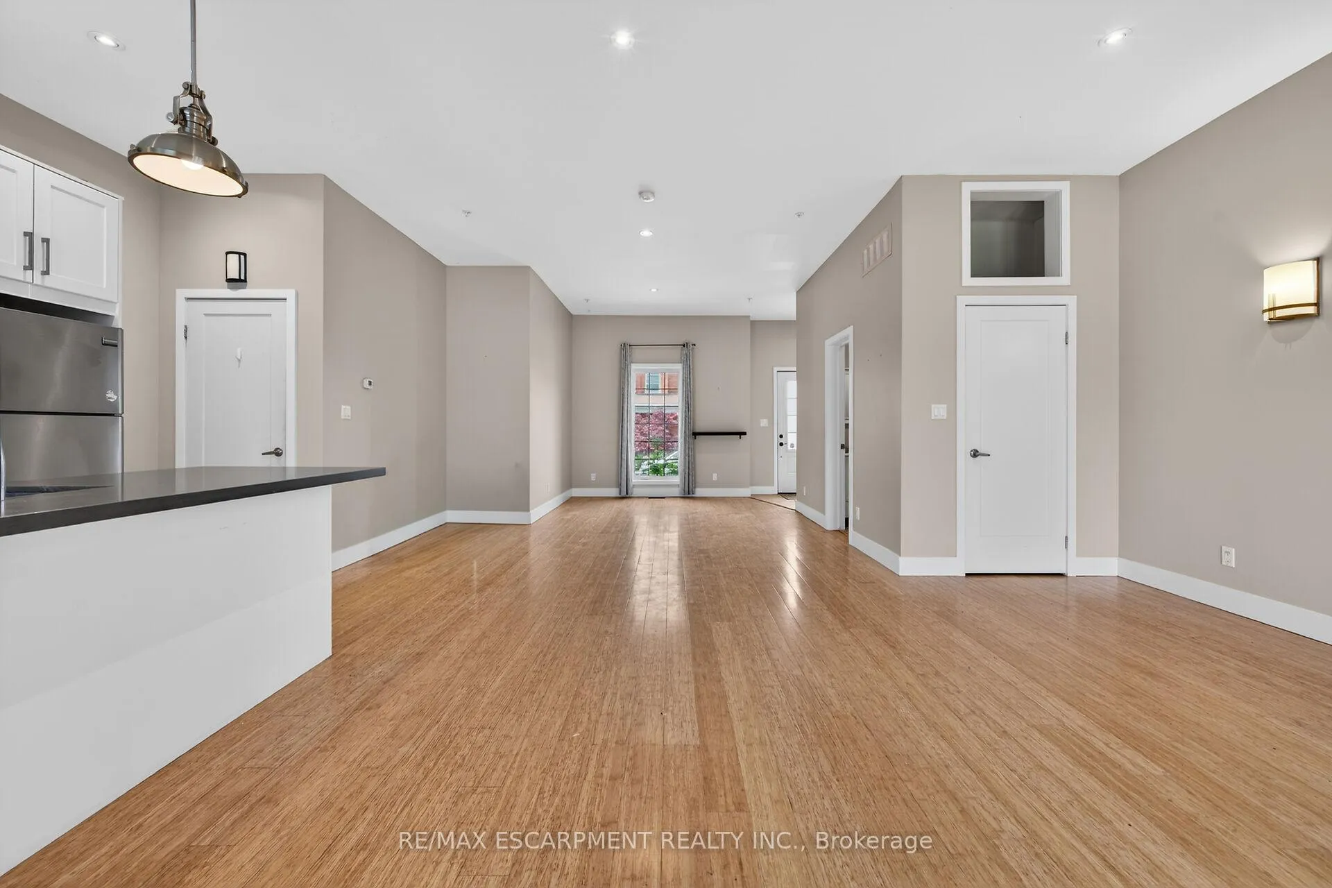 Photo 12 of 167 Walnut Street S, Hamilton, Corktown — HOMEH