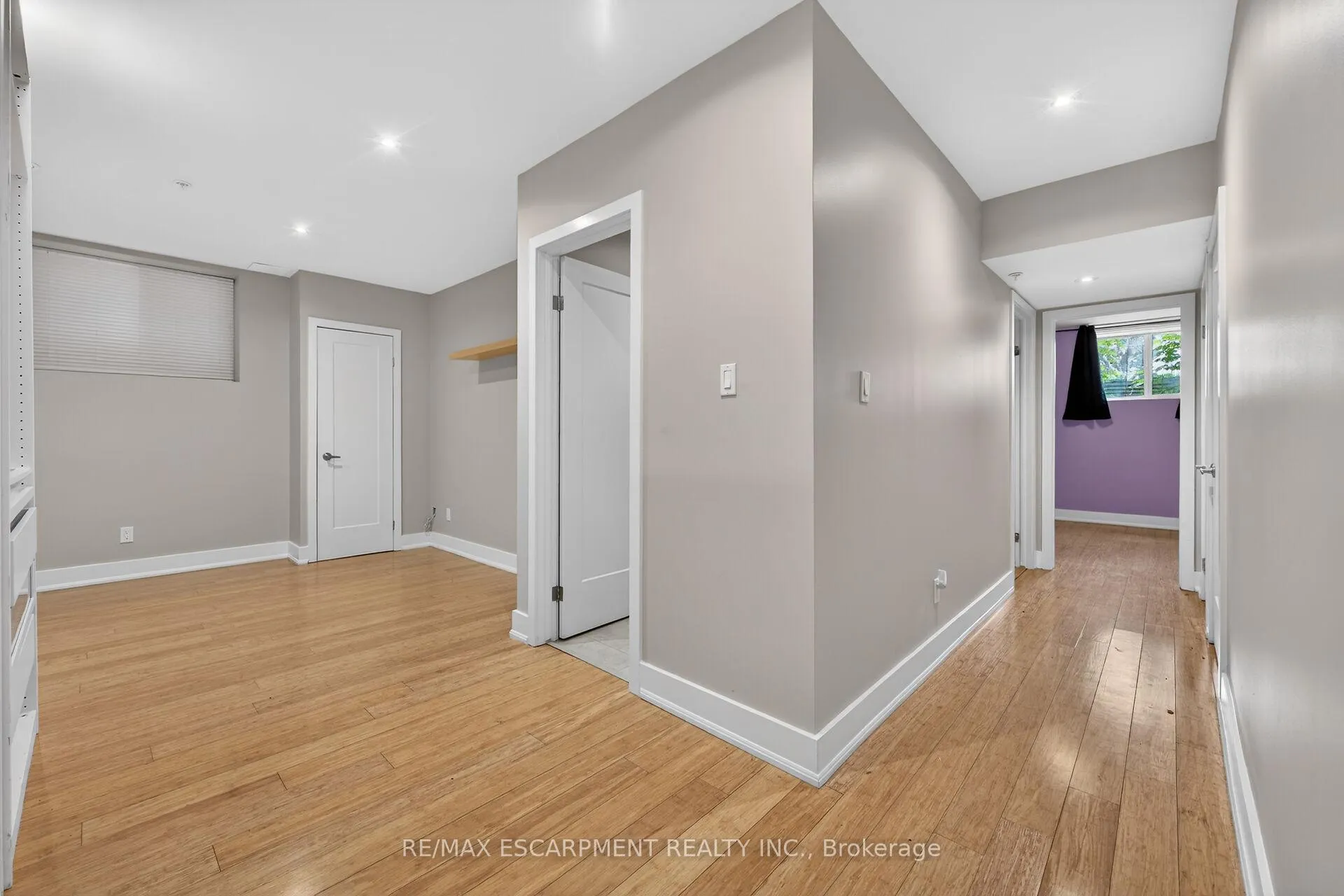 Photo 16 of 167 Walnut Street S, Hamilton, Corktown — HOMEH
