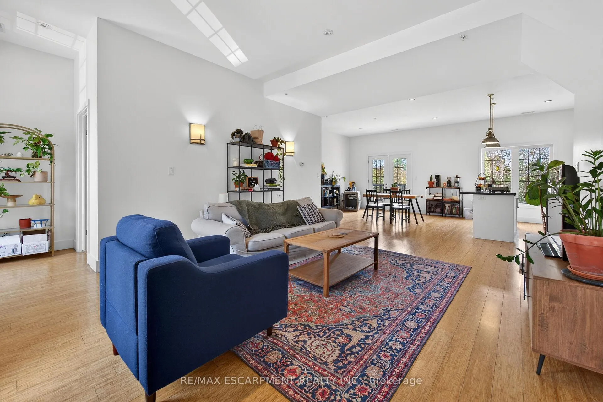 Photo 36 of 167 Walnut Street S, Hamilton, Corktown — HOMEH
