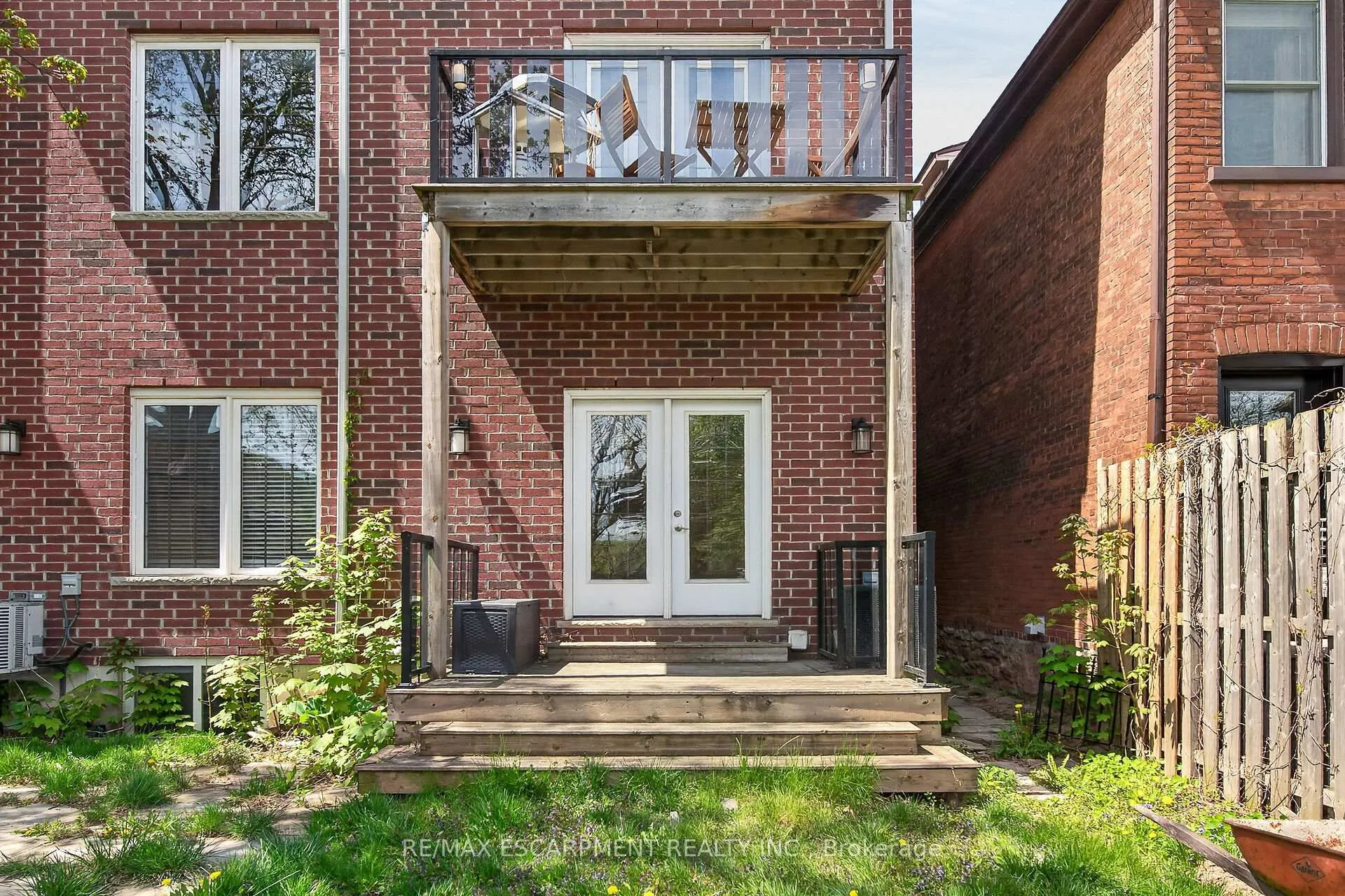 Photo 47 of 167 Walnut Street S, Hamilton, Corktown — HOMEH