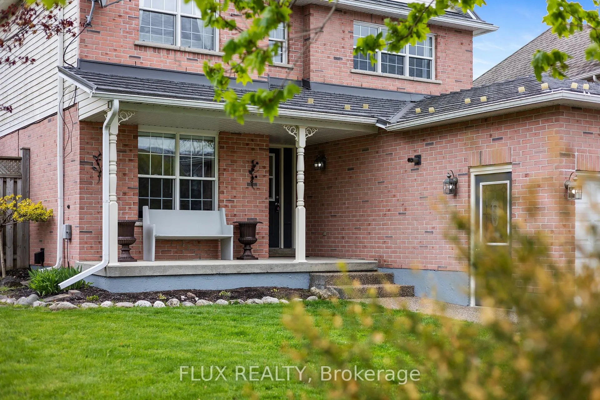Photo 3 of 1 Hilltop Drive, North Dumfries — HOMEH