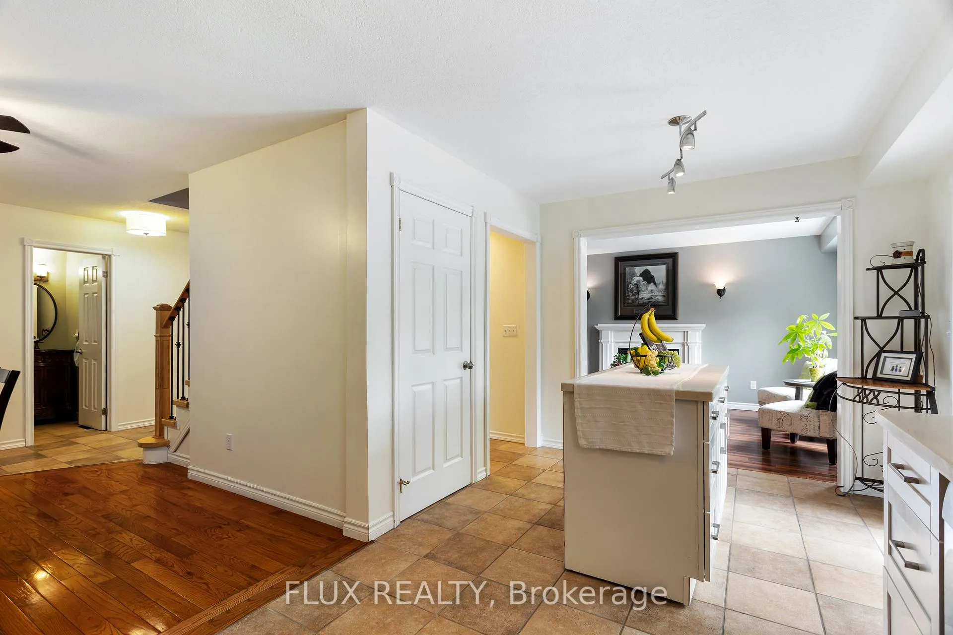 Photo 15 of 1 Hilltop Drive, North Dumfries — HOMEH