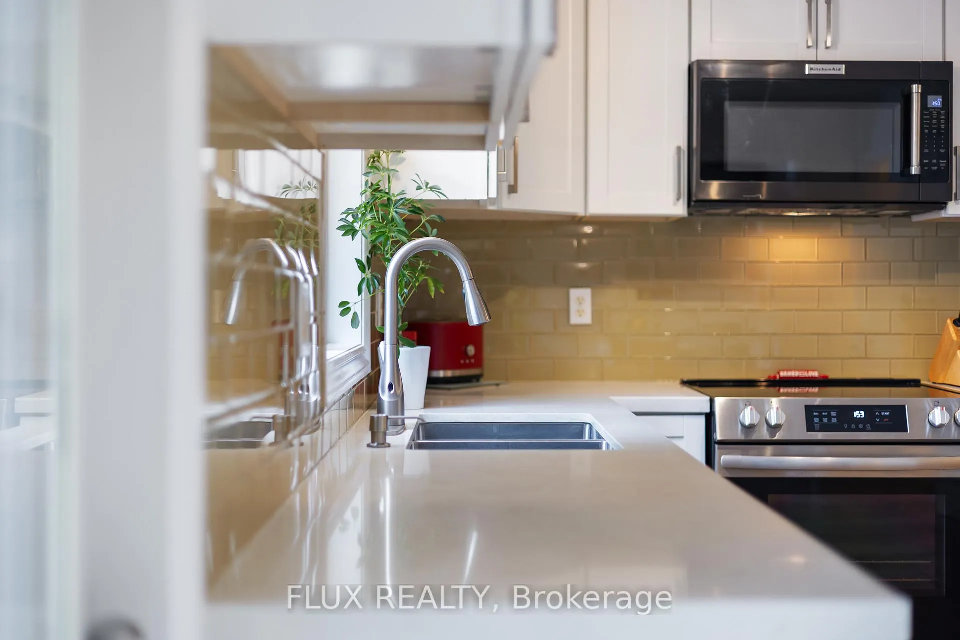 Photo 18 of 1 Hilltop Drive, North Dumfries — HOMEH