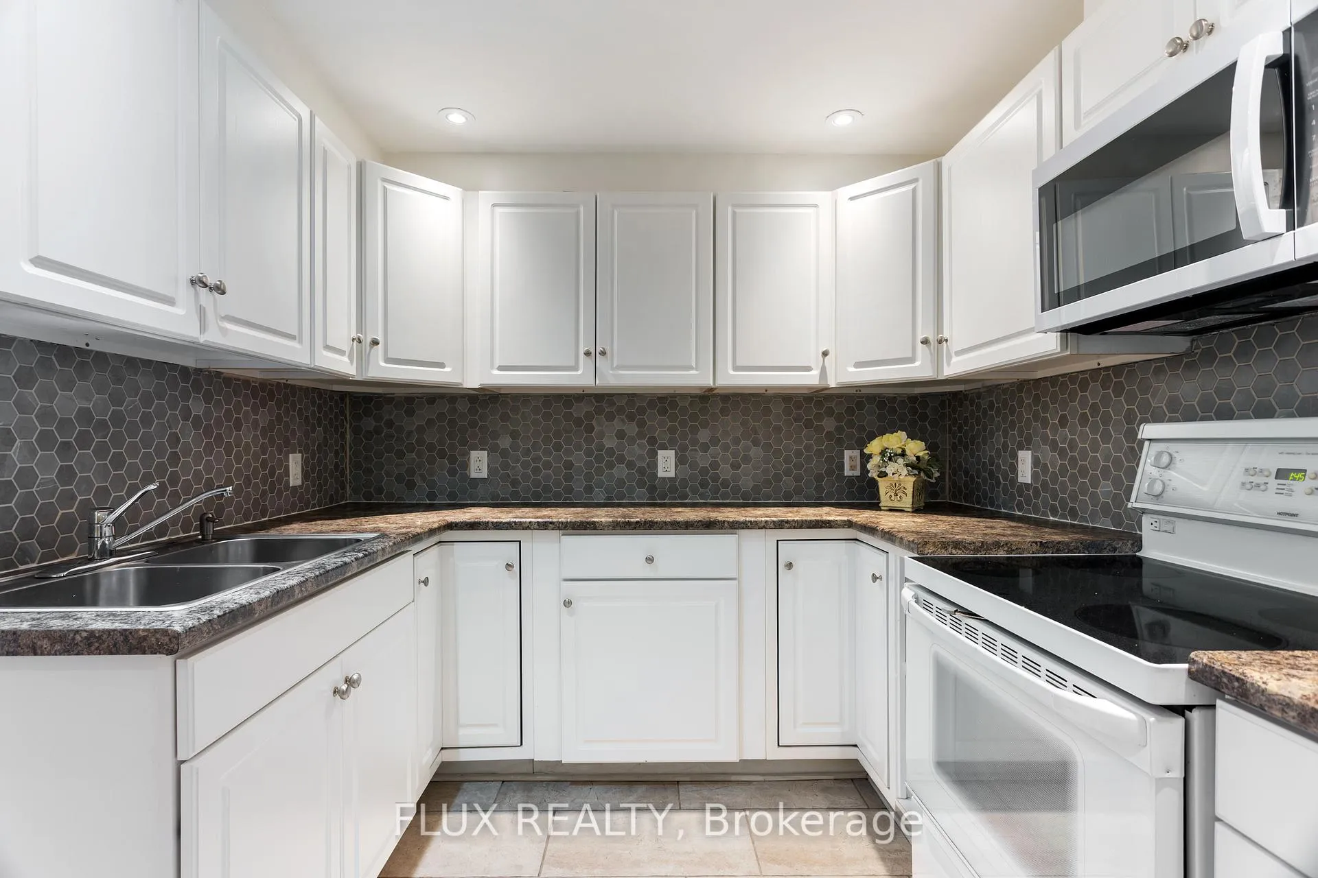 Photo 38 of 1 Hilltop Drive, North Dumfries — HOMEH