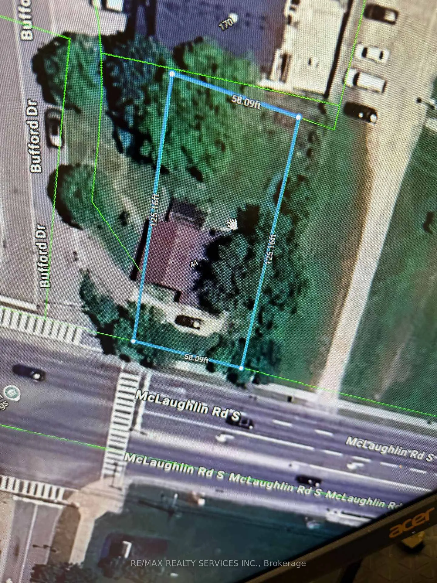 Front of 44 Mclaughlin Road S