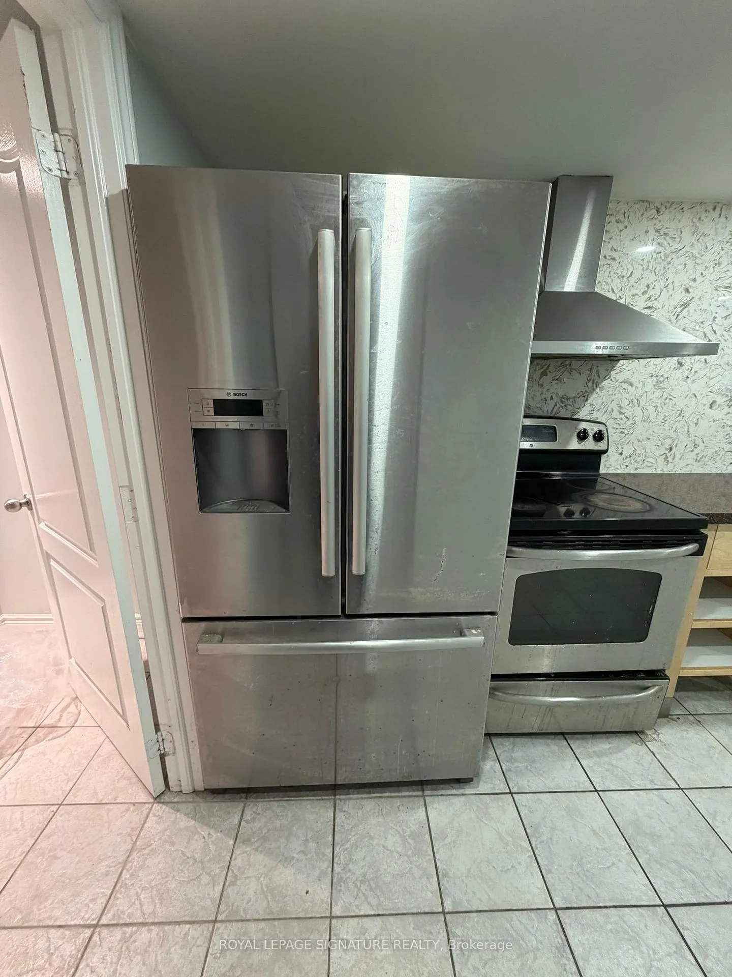 Photo 4 of Unit Lower Level, 3147 Mayfield Road, Brampton, Snelgrove — HOMEH