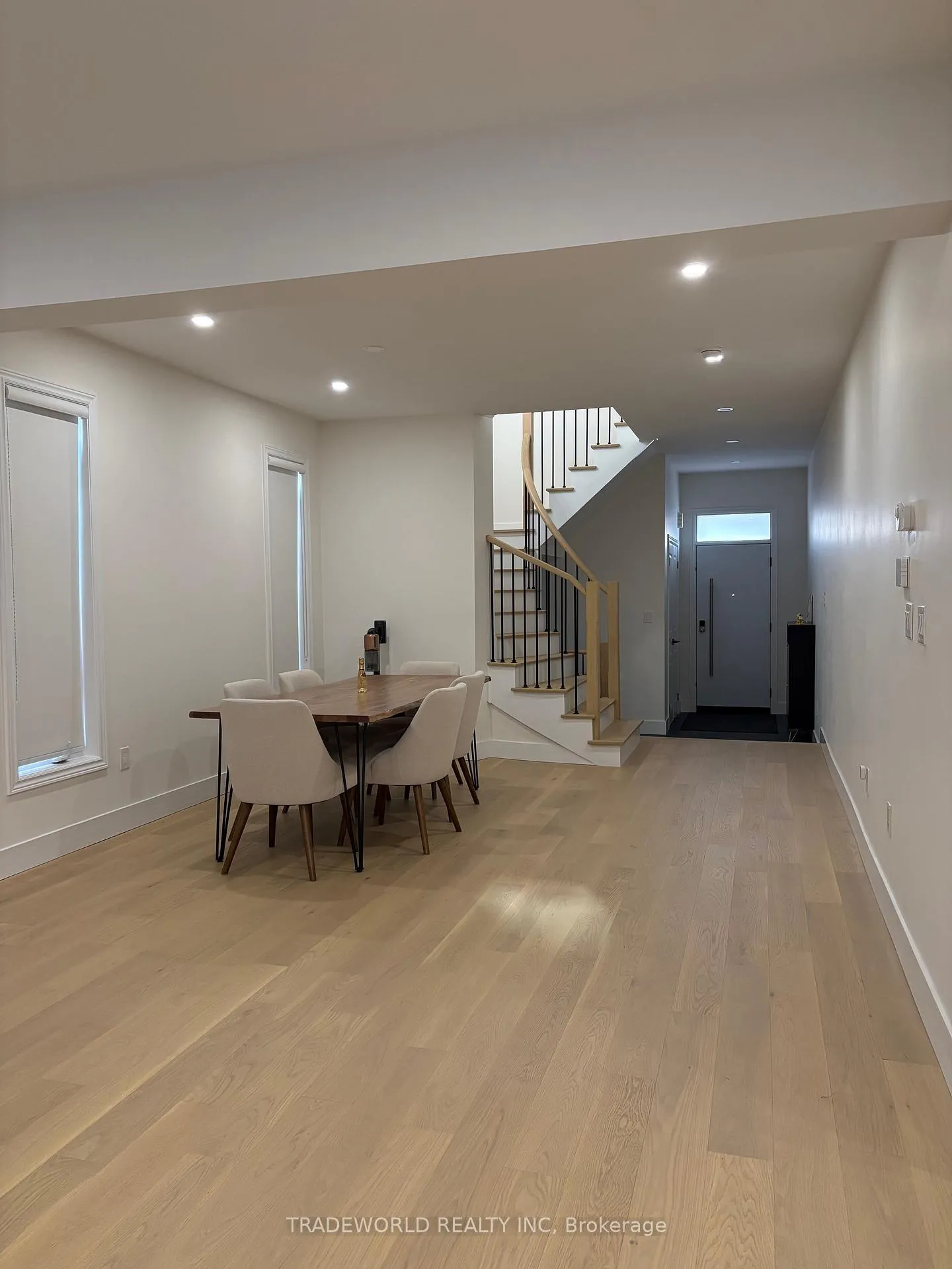 Photo 4 of 197 Harbord Street, Markham, Berczy — HOMEH